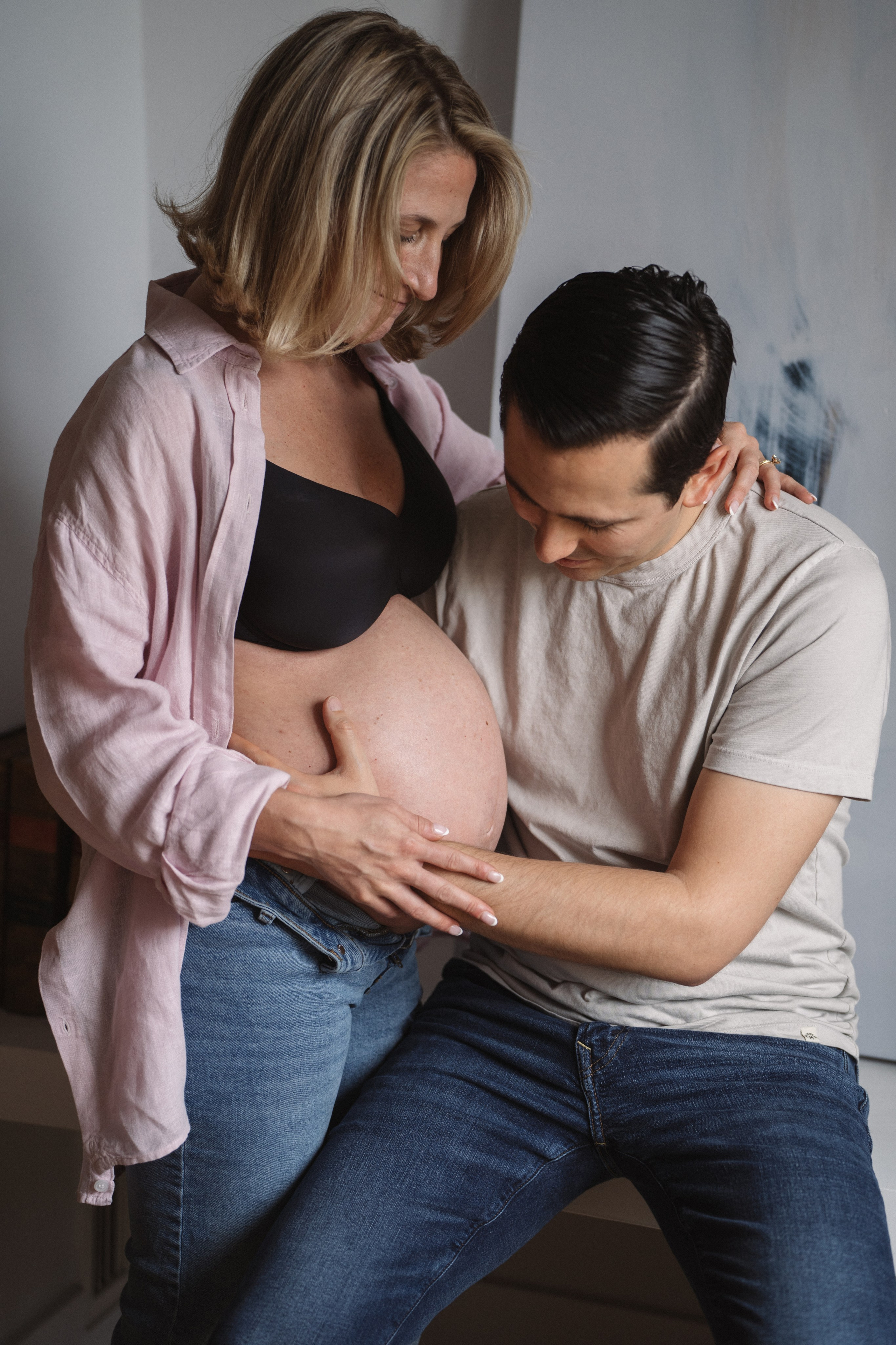 Pregnancy and family portrait photographer. maternity photoshoot. Photographer in Madrid, Spain. Alyona Belyaninova