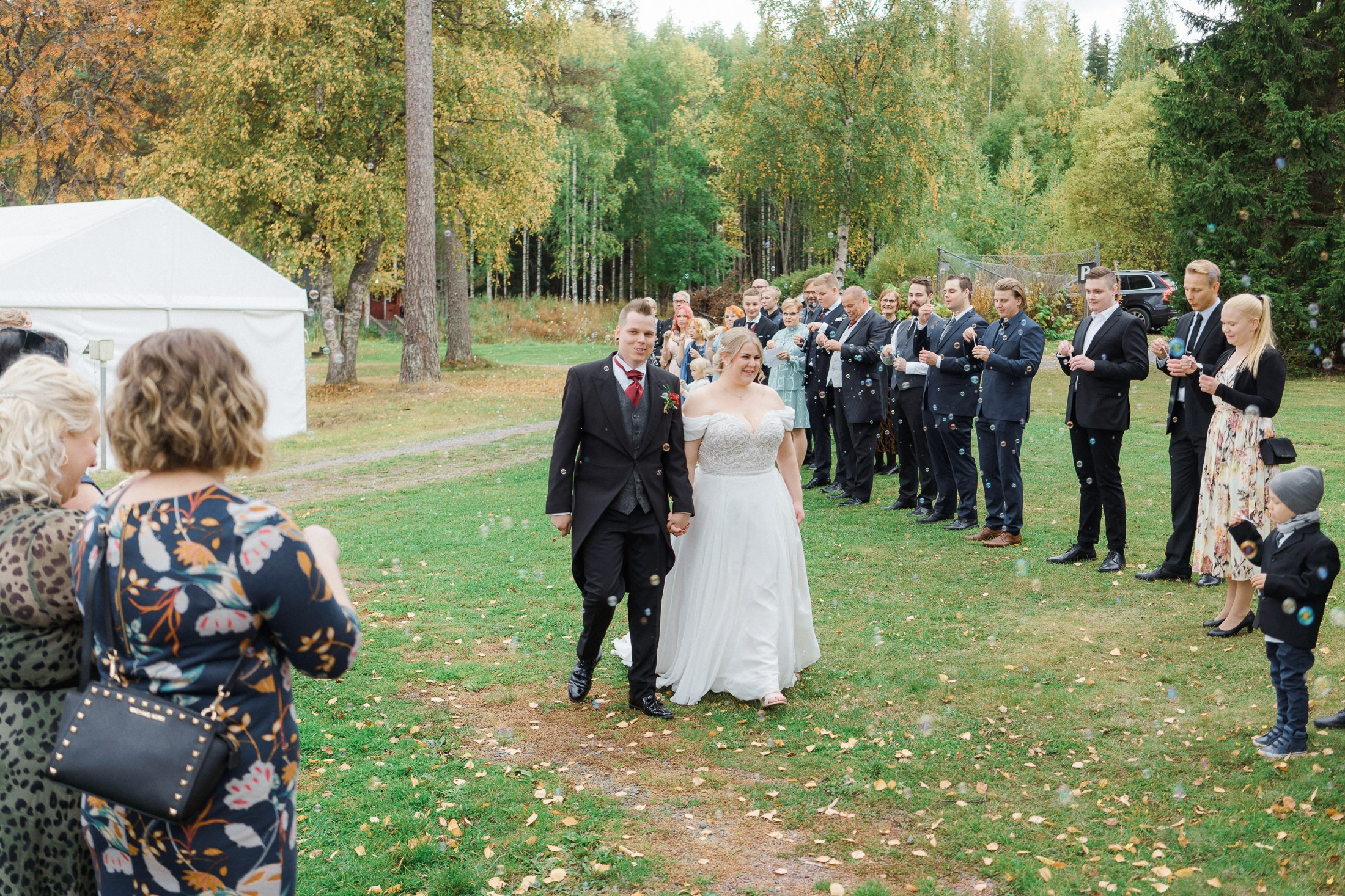 Sarah&Teemu, Hääkuvaus Kytäjän juhlatila, Hyvinkää
