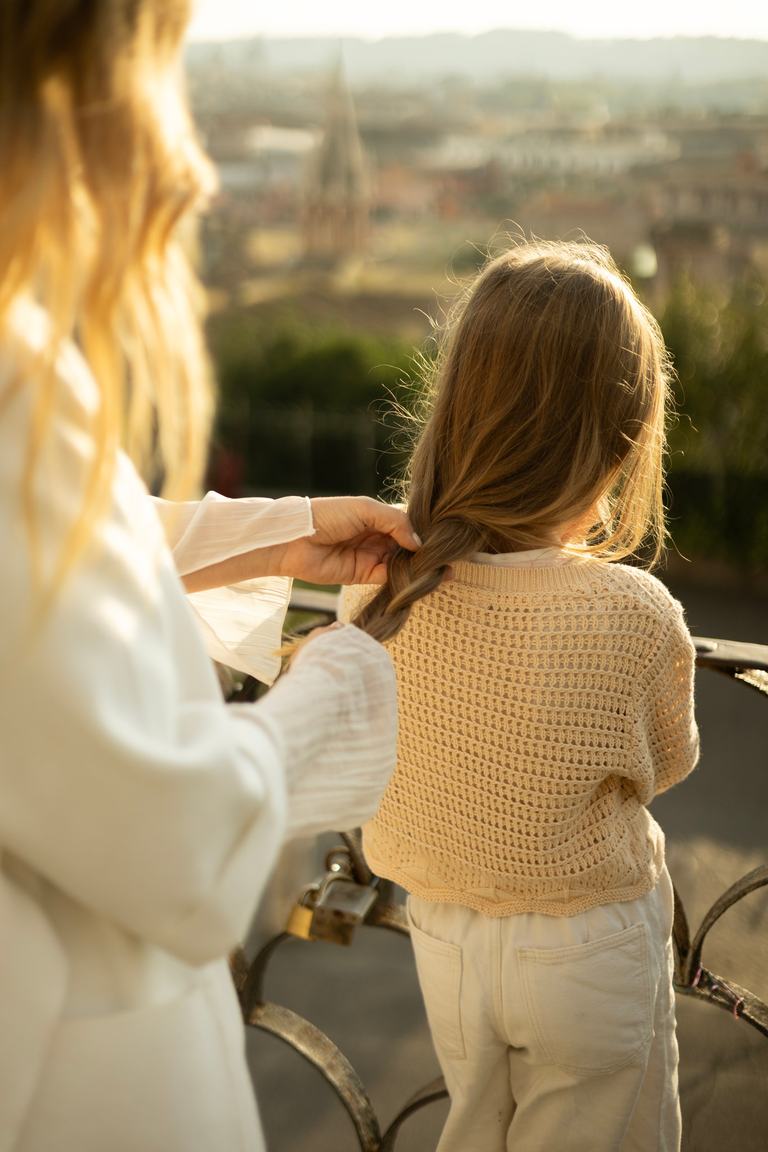 FAMILY. Hi! My name is Irena, and I’m a professional photographer specializing in family photography, love stories, and individual photoshoots