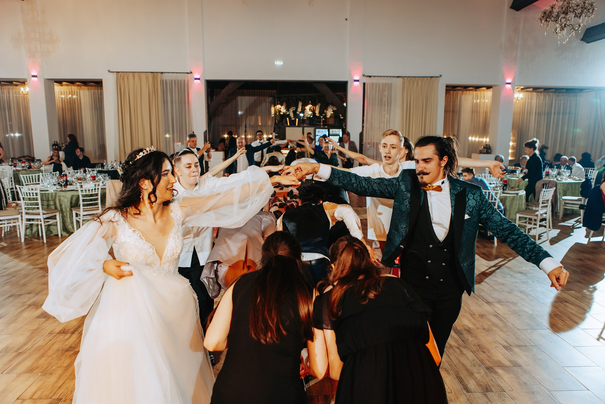 Radu si Diana. Wedding photographer and videographer