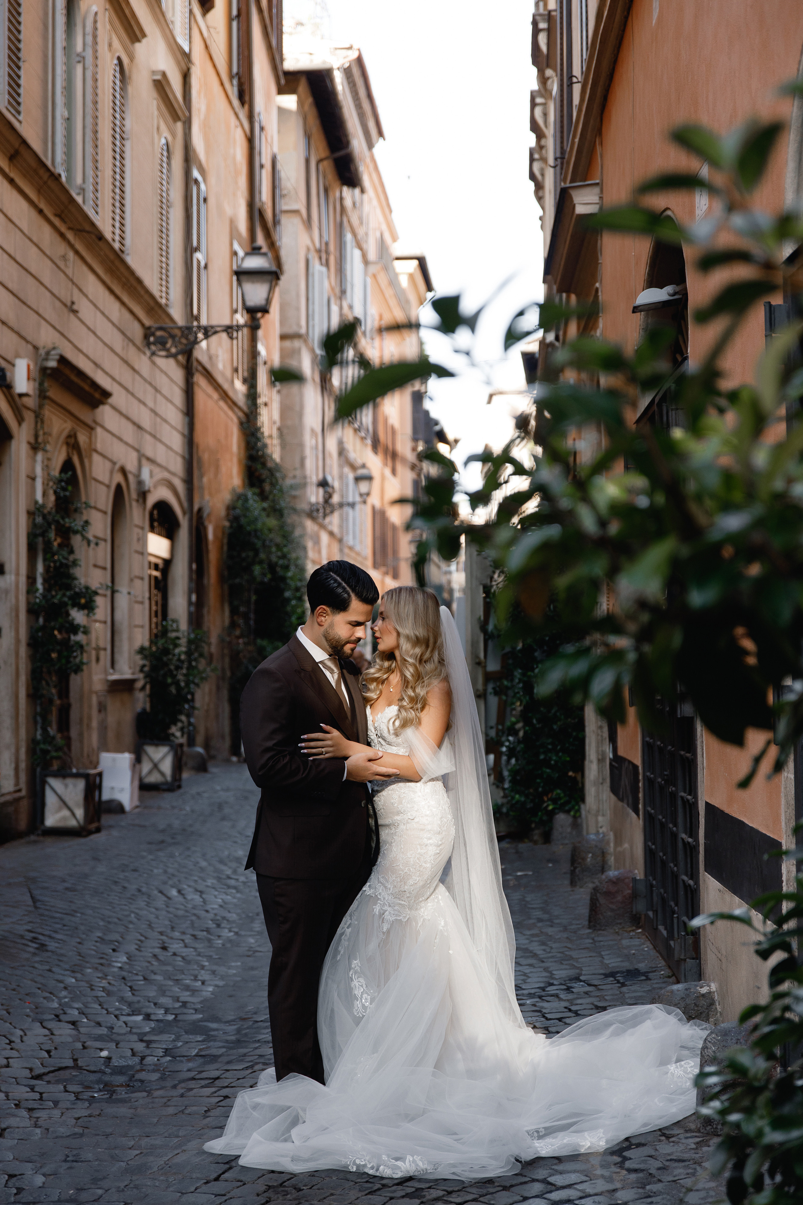 Wedding photographer in Rome. Wedding Photographer Rome Tuscany Como Sicily Puglia Amalfy Italy- Oksana Savenchuk