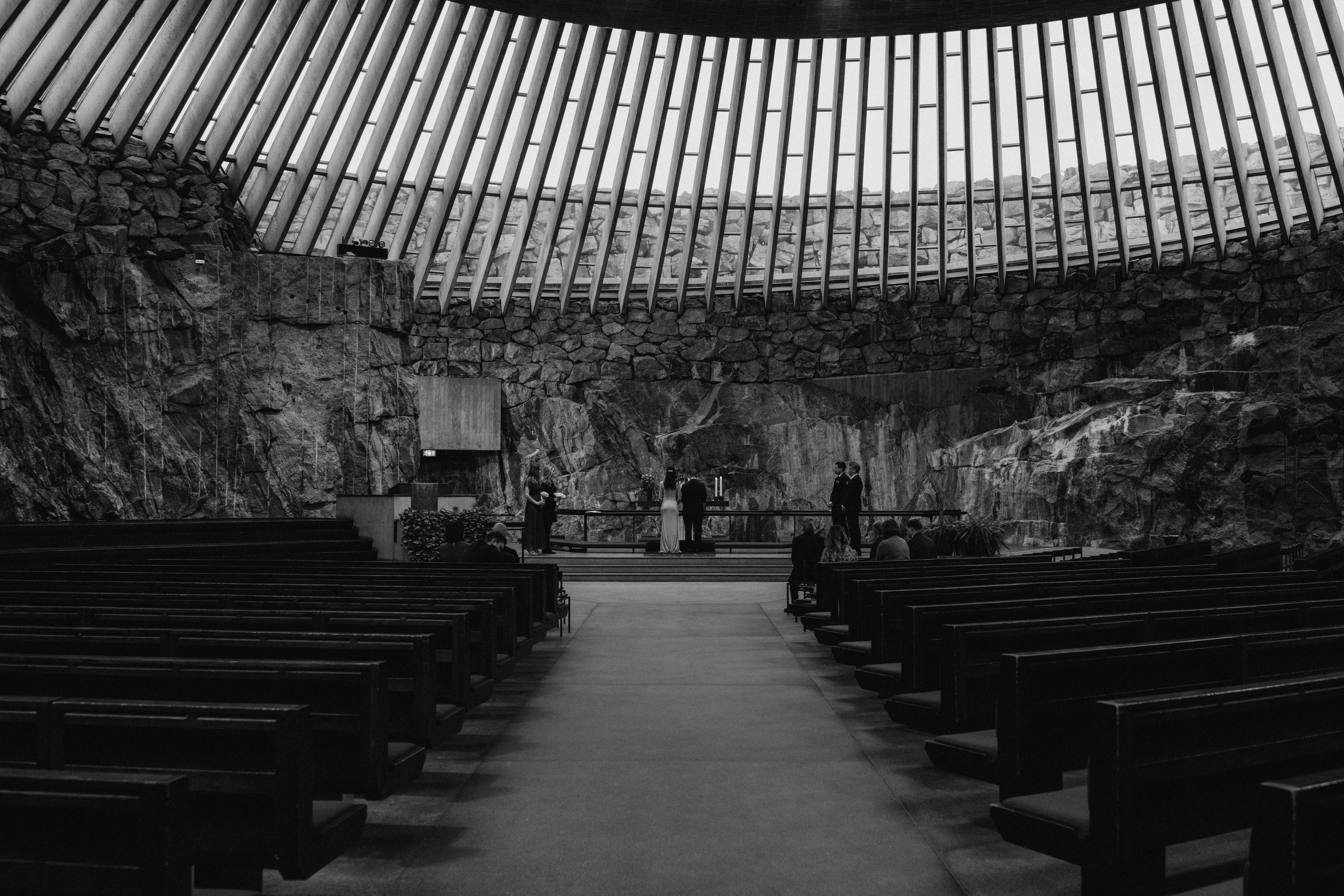 Wedding, city wedding, couple, lovestory, potrait. Wedding and portrait photographer in Helsinki Vickan O