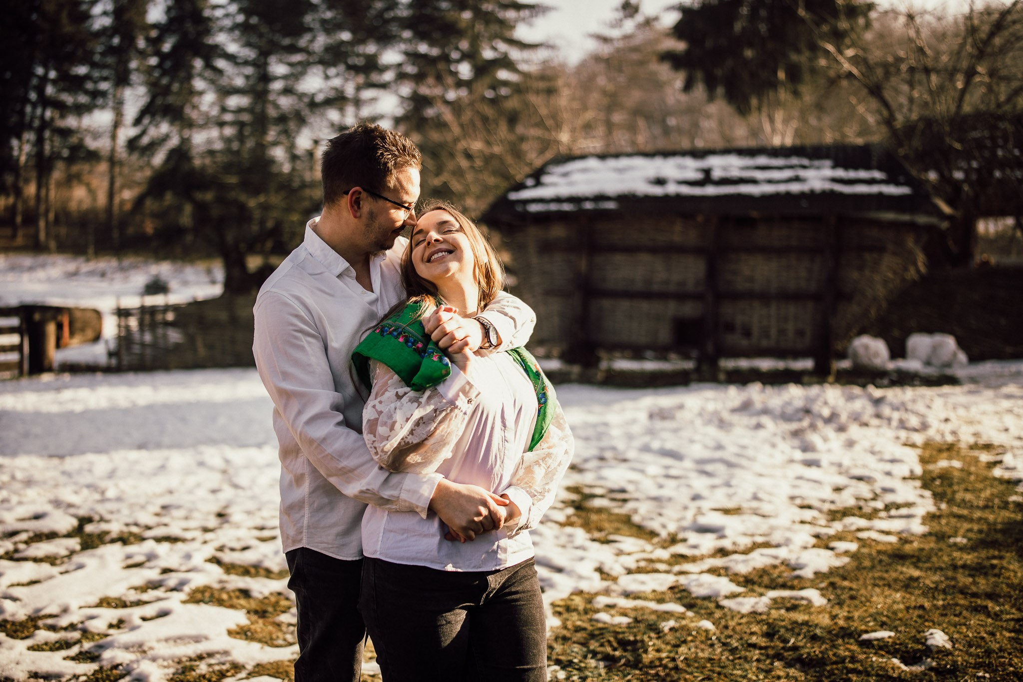 Sedinta Foto Save The Date la Parcul Etnografic Cluj. Horatiu Fat: Fotograf si Videograf Profesionist Nunta Cluj-Napoca