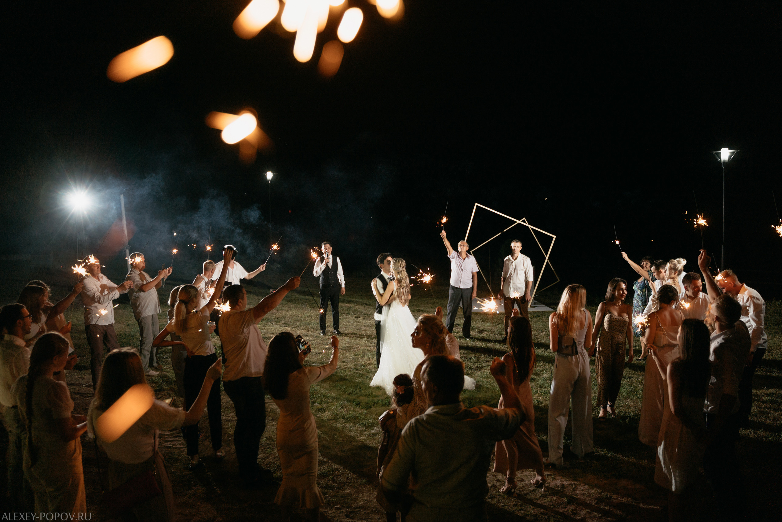 Real feelings. Wedding photograper — Alex Popov photography Germany, Switzerland, Italy, France. Based in Stuttgart