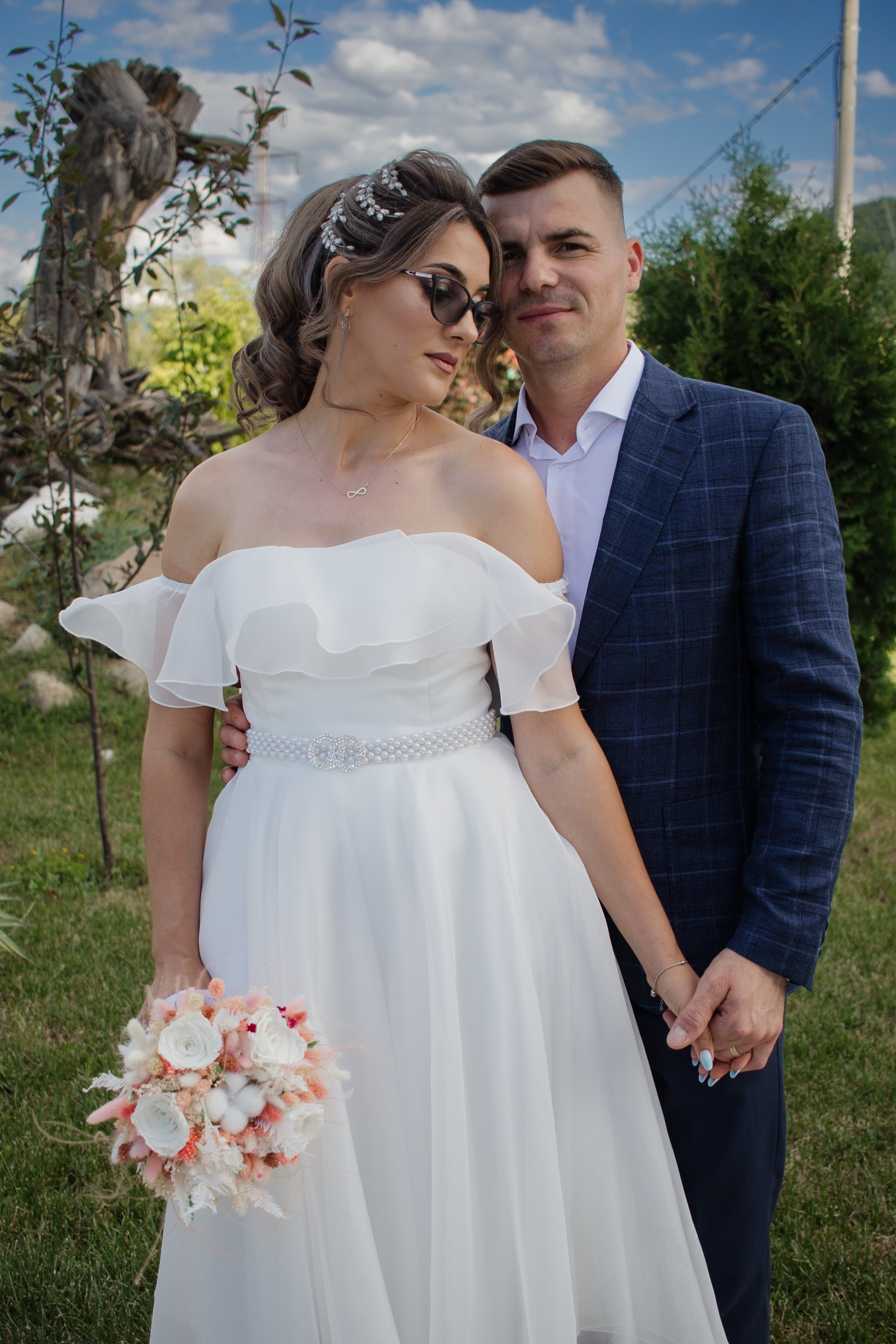 Oana & Vasile. Fotograf si videograf — evenimente si studio