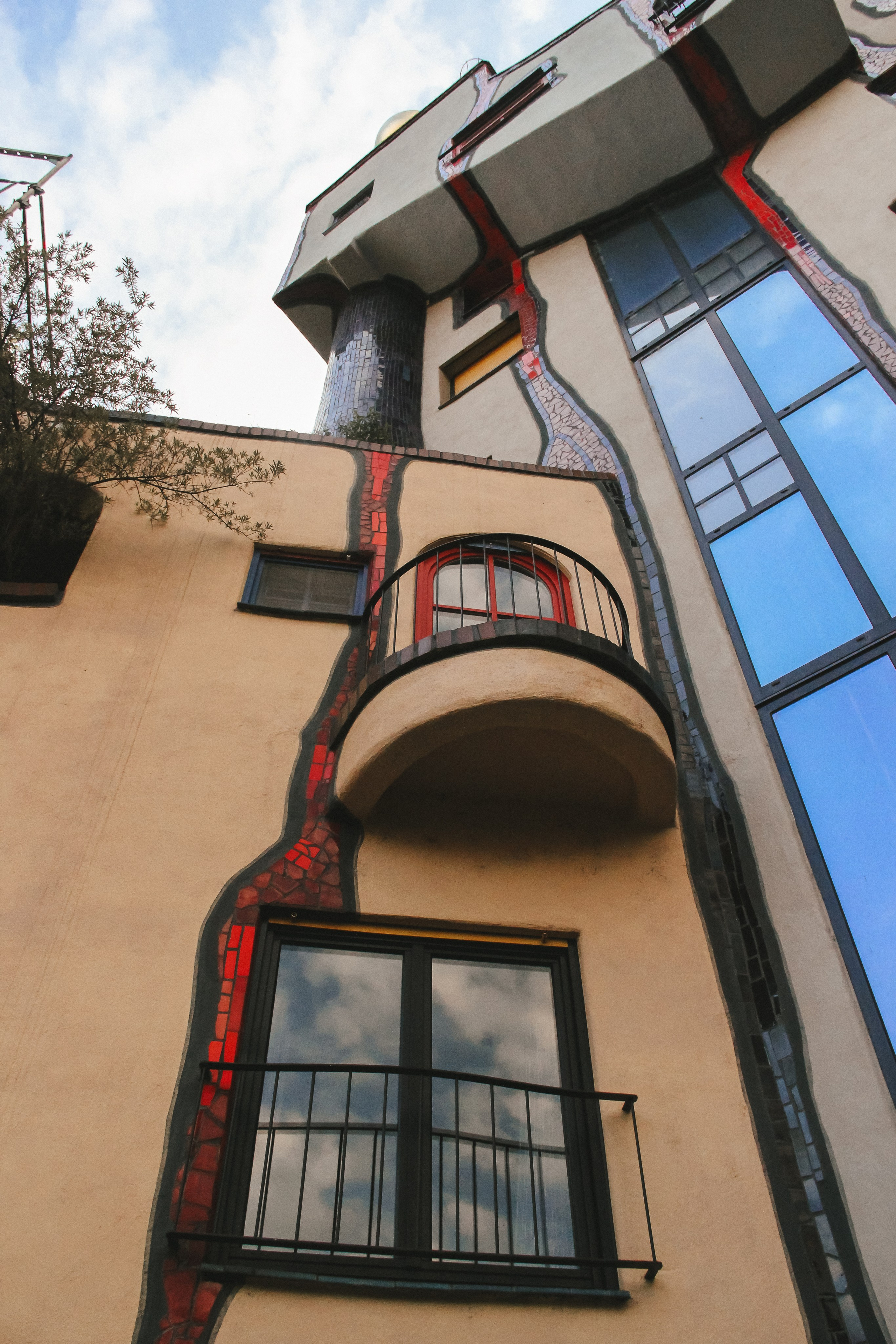 Дом Хундертвассера под Штутгартом. Maria Chistyakovа — Fotografin in Karlsruhe, Baden-Baden und Umgebung