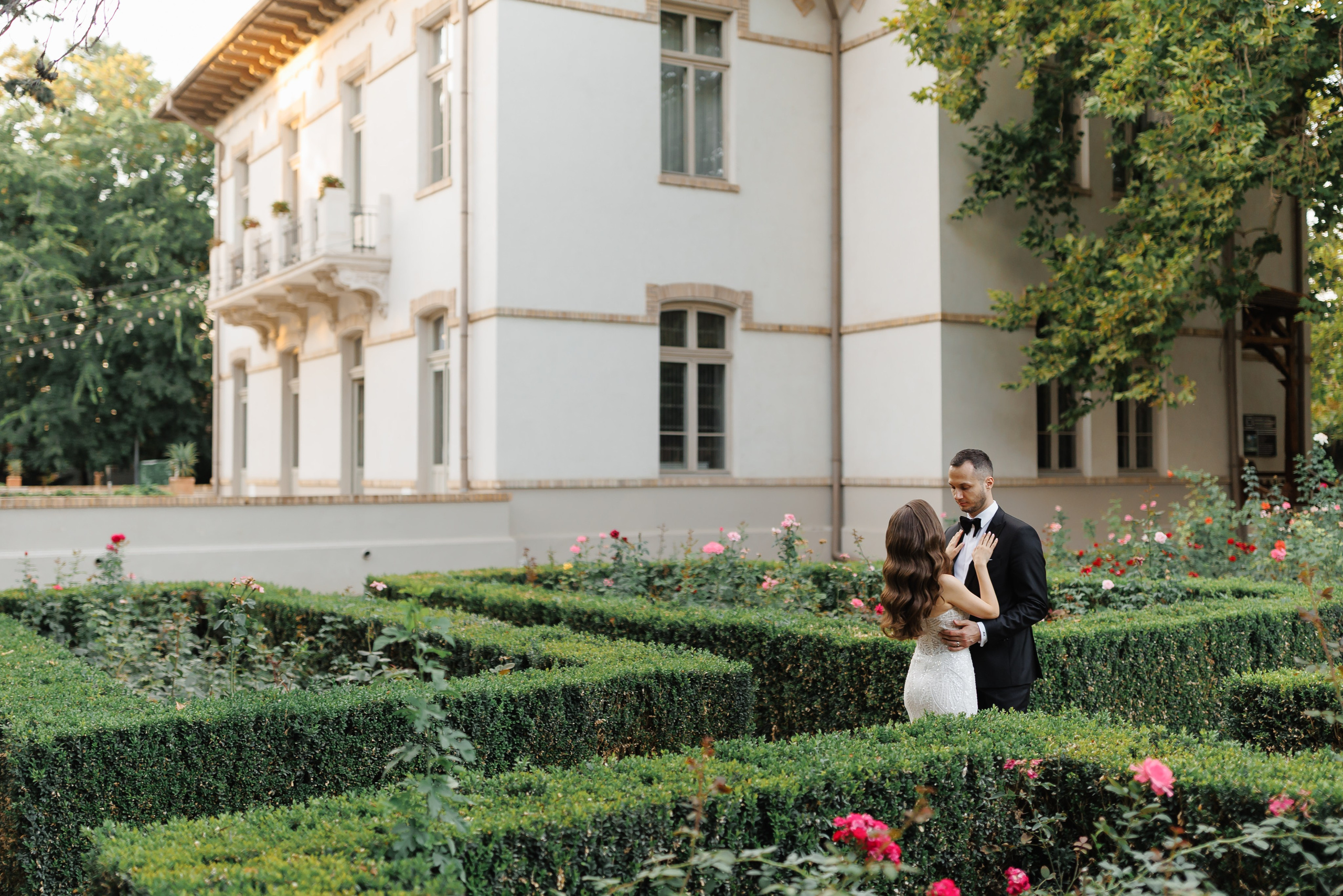 After Wedding Bianca + Nicu | Trash the dress Bucuresti | Domeniul Manasia. Fotograf nunta Bucuresti - Manu Ivanciu