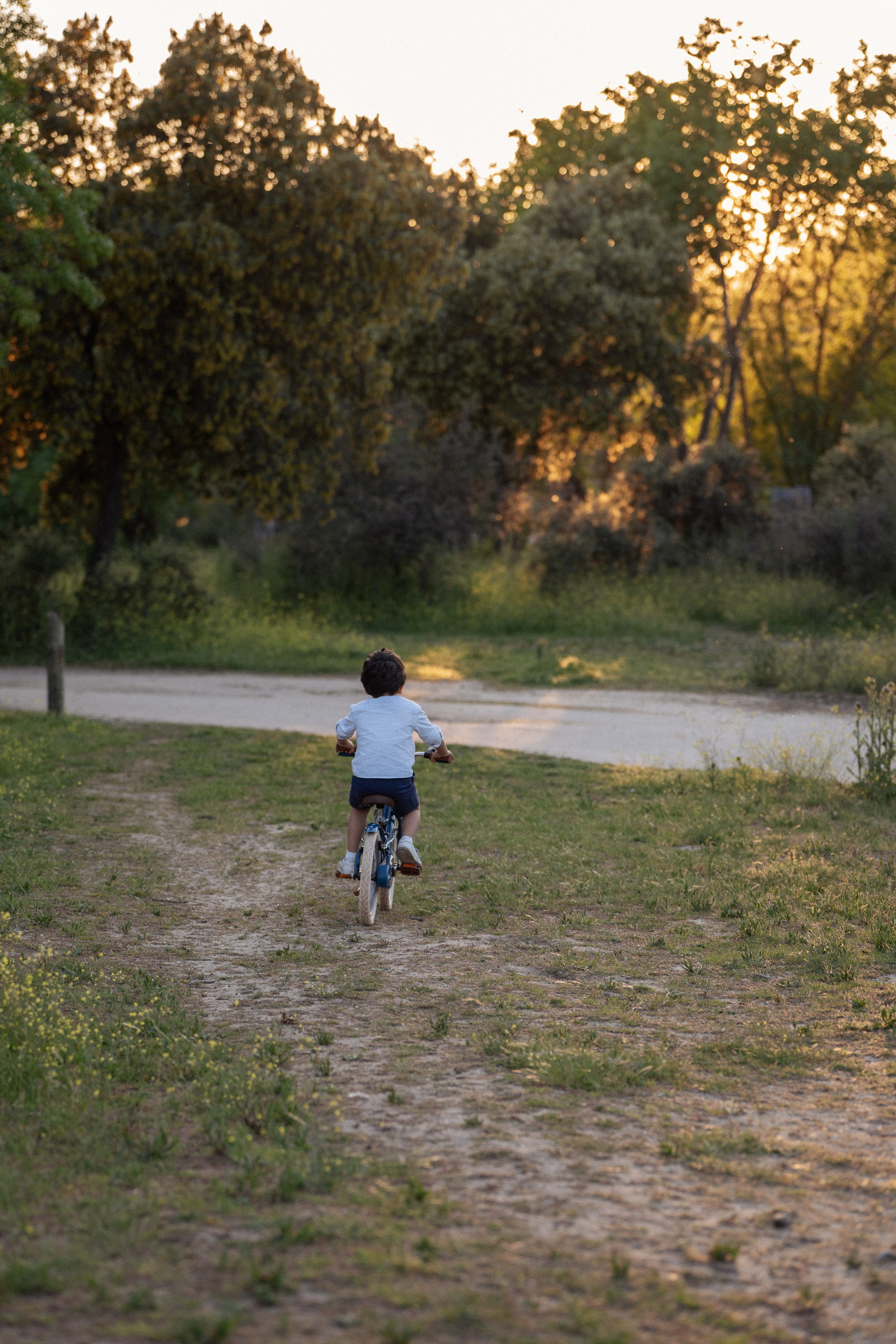 Professional Family Photography in nature. Photographer in Madrid, Spain. Alyona Belyaninova