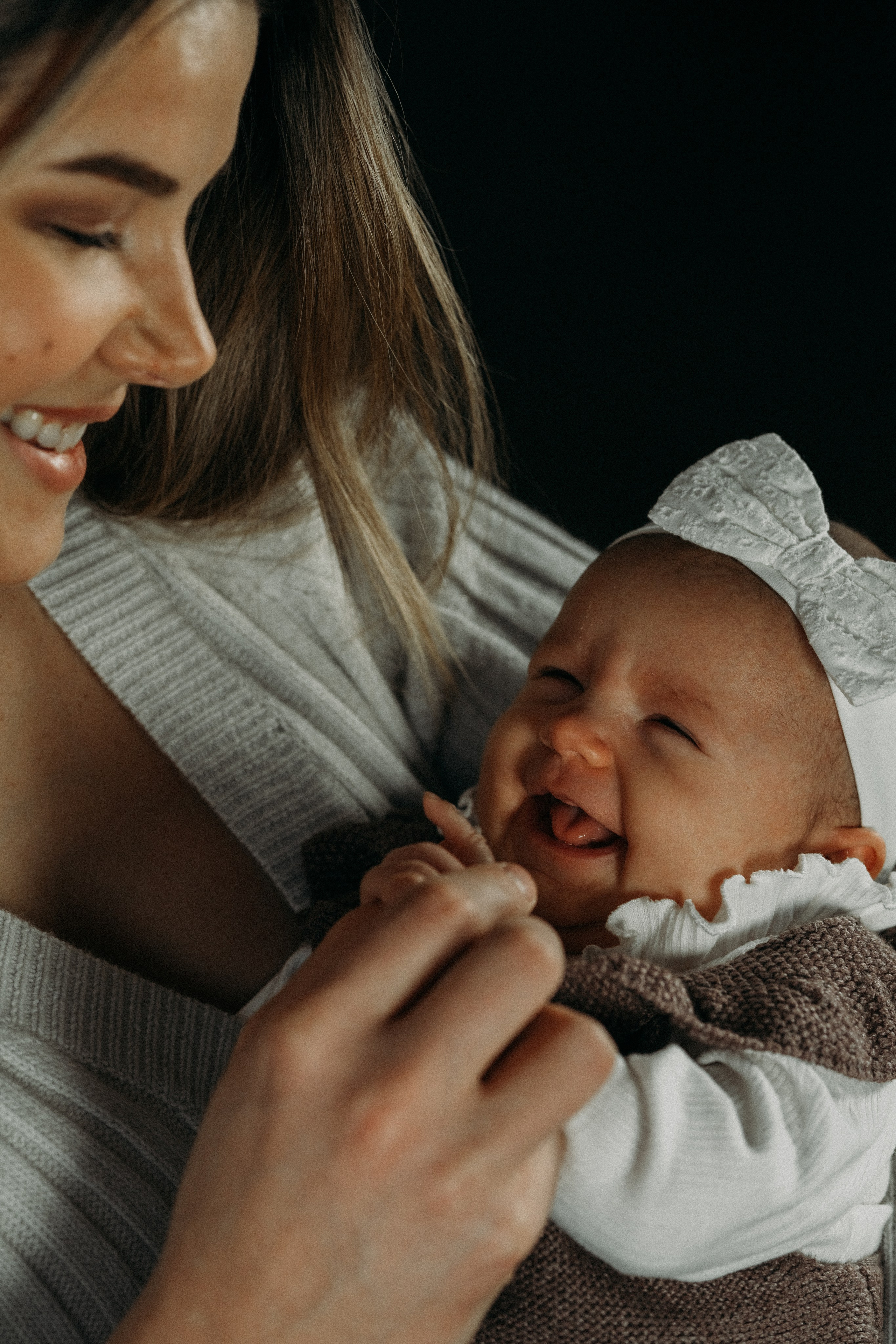 Family, bnw, photoshoot. Wedding and portrait photographer in Helsinki Vickan O