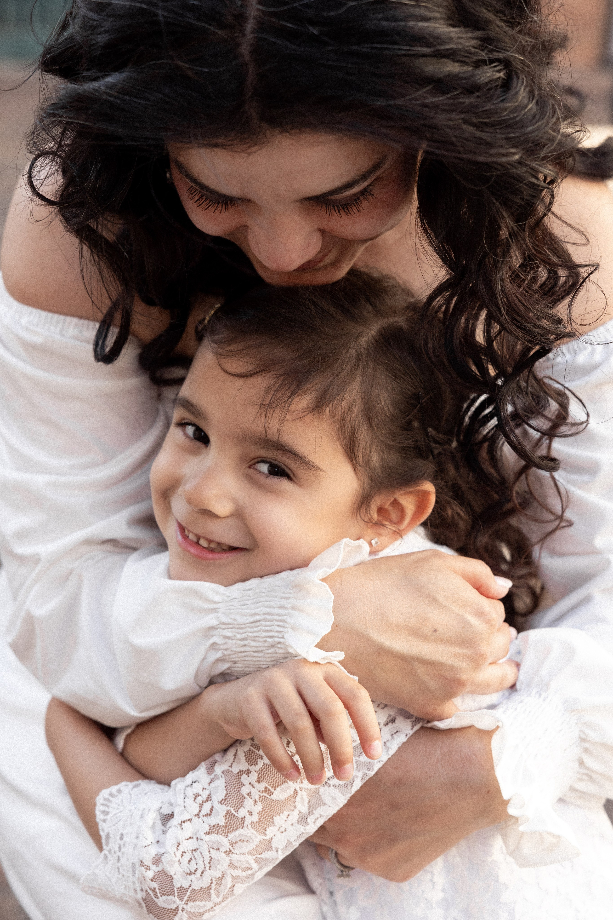 Family photo session in Toulouse. Eugenie Smirnova — wedding, corporate and lifestyle photographer in Toulouse and Southwest France