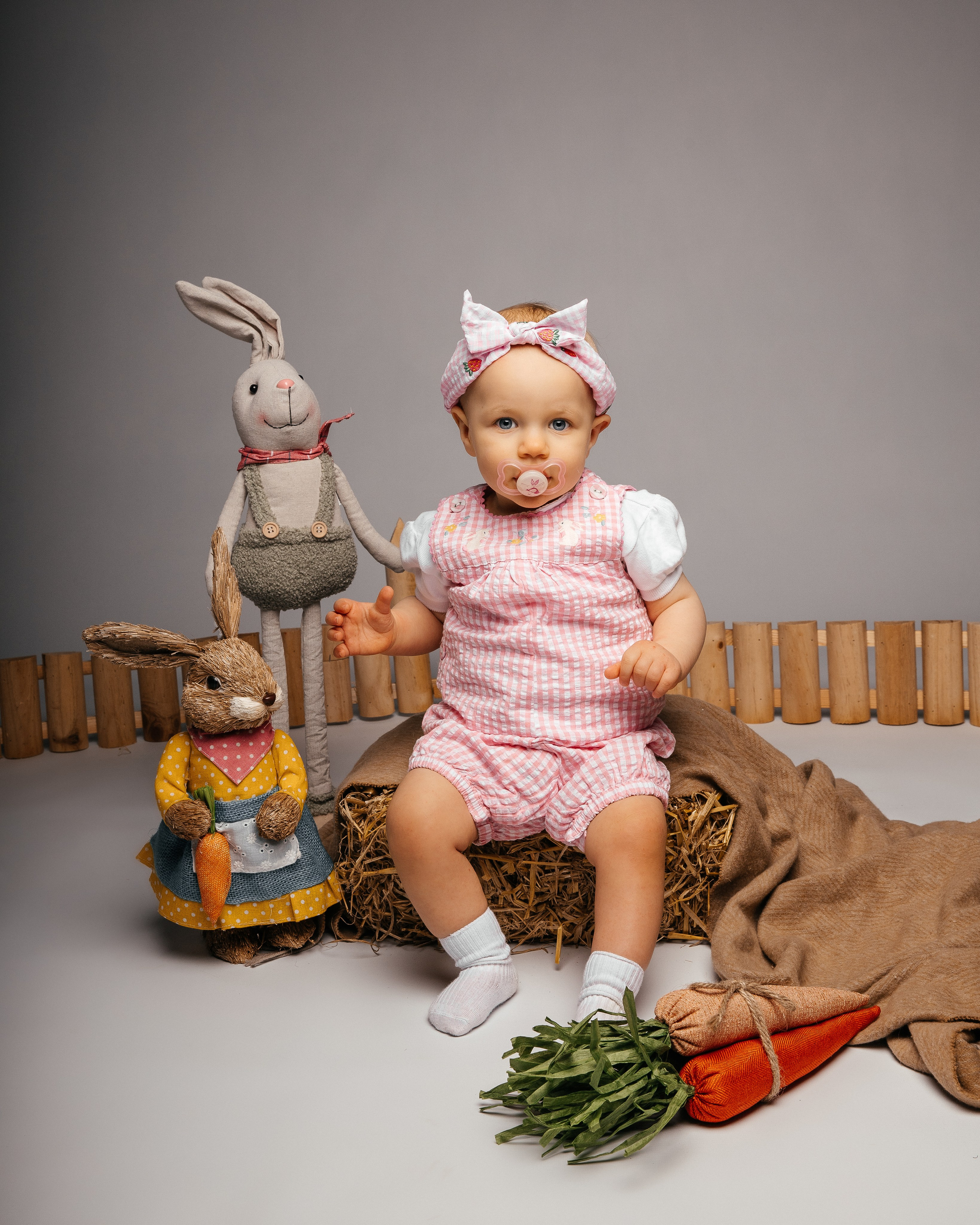 Easter Photoshoot. Https://valphoto.wfolio.pro/