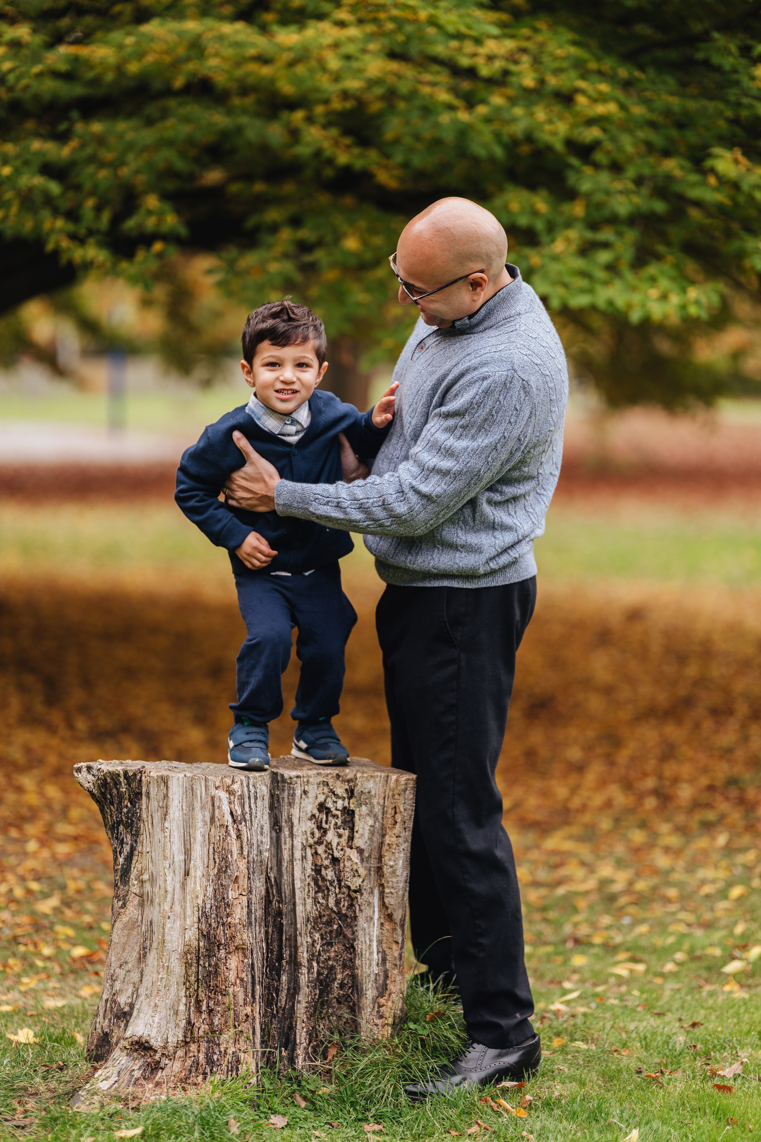 Family autumn. Wedding and family photographer in London