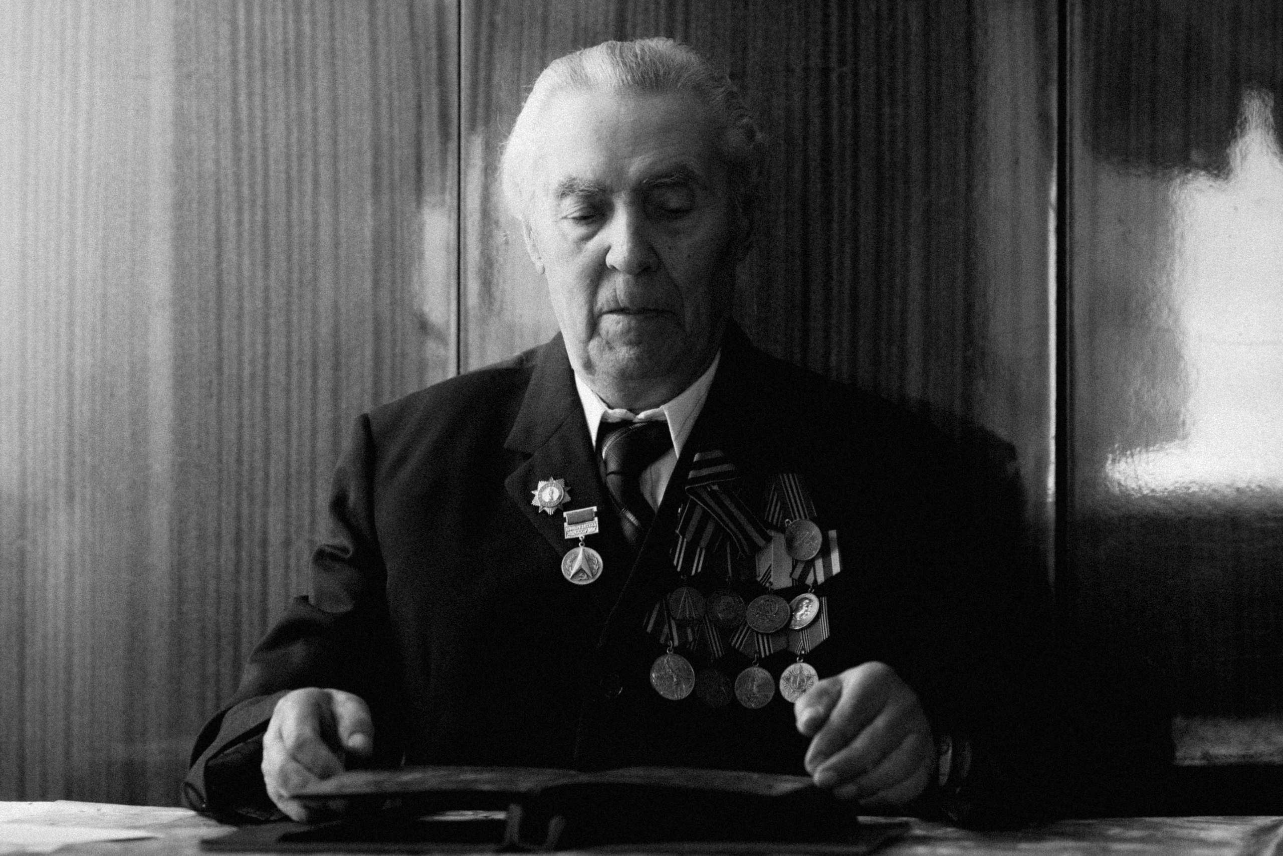 Мятая бумага лиц. Фотограф Андрей Друк