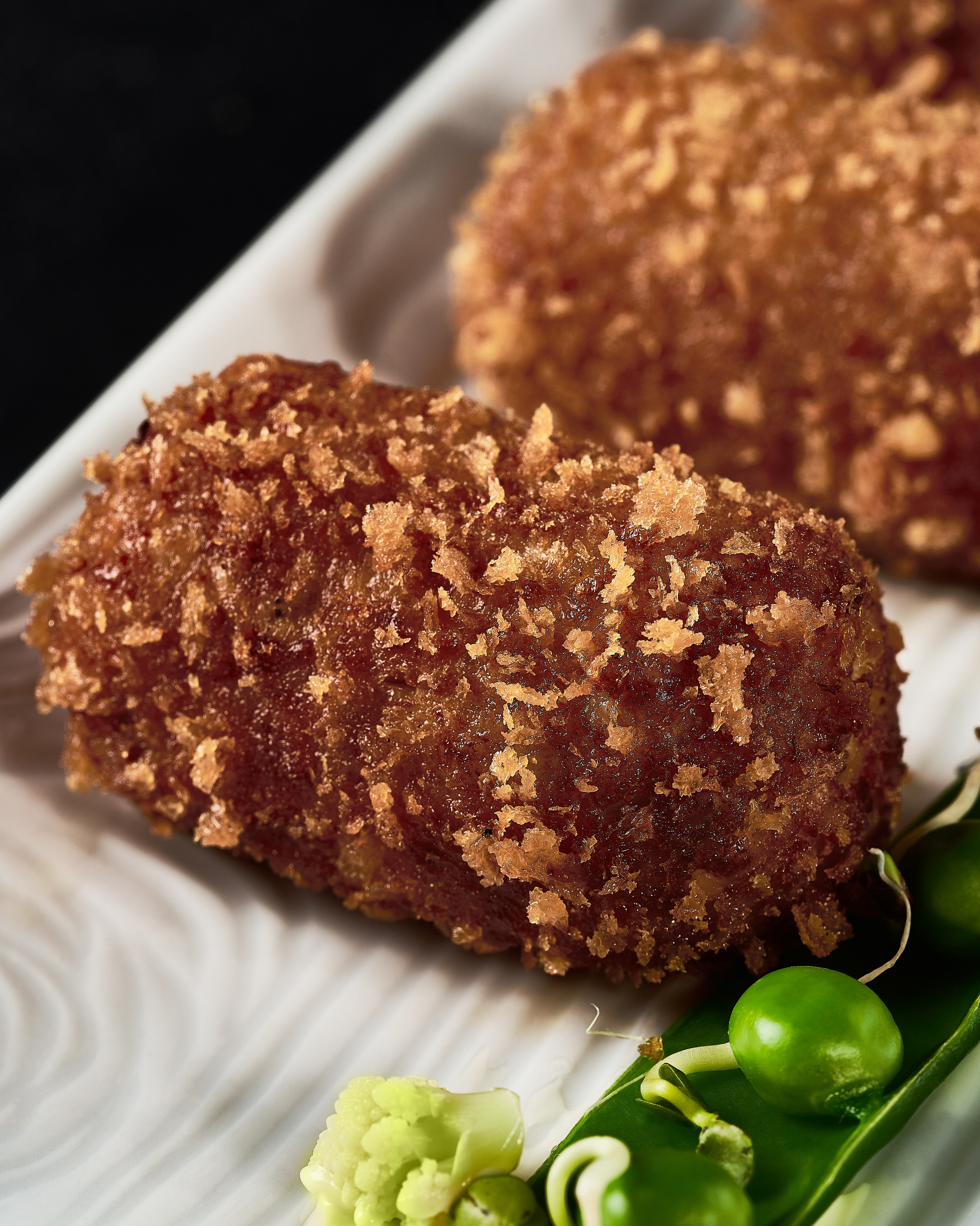 Appetizing food images for social media marketing