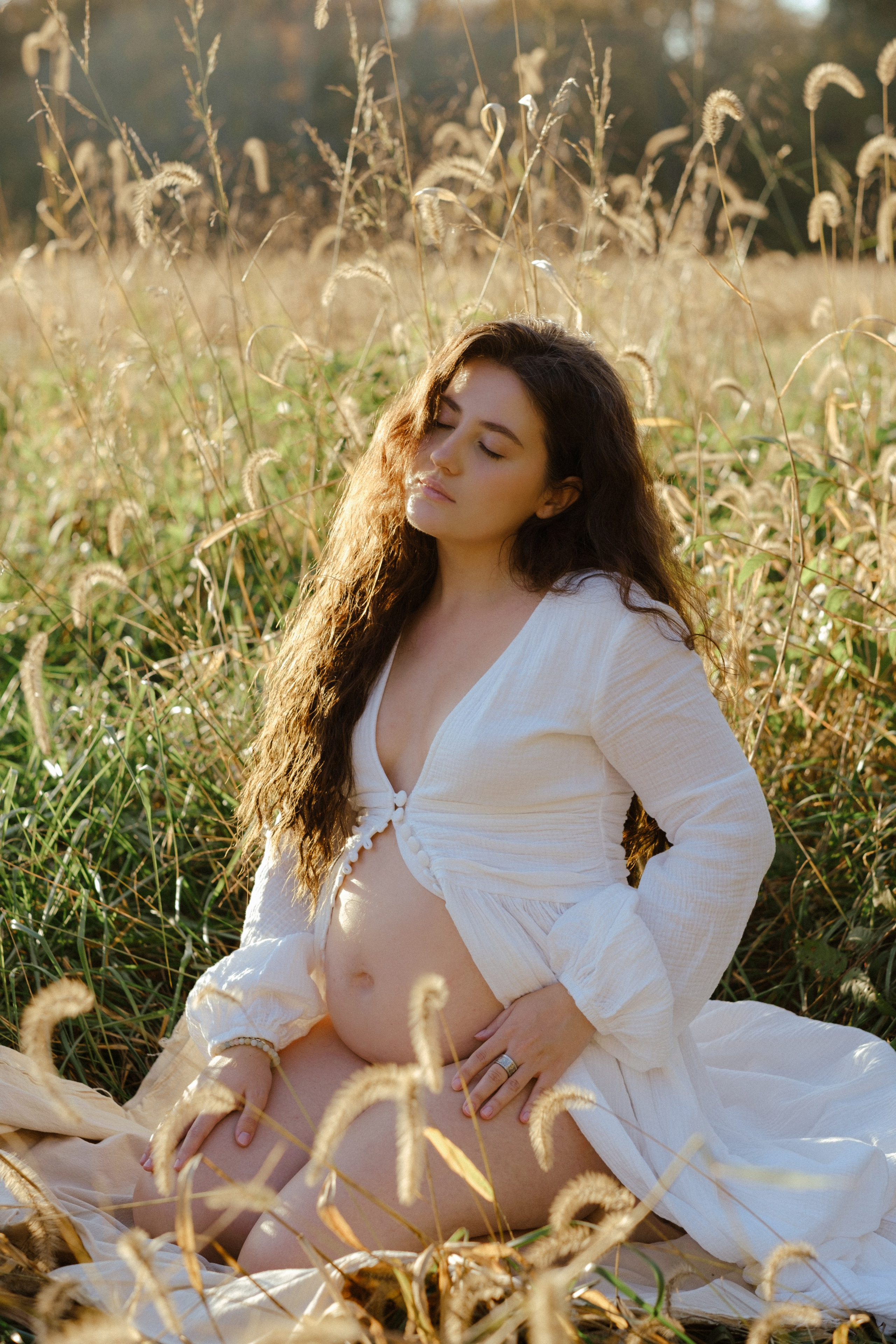 Maternity Photography Portfolio | Artistically capturing pregnancy in Richmond, VA. Family Photographer Anna Dobrovolskaia | Richmond, VA