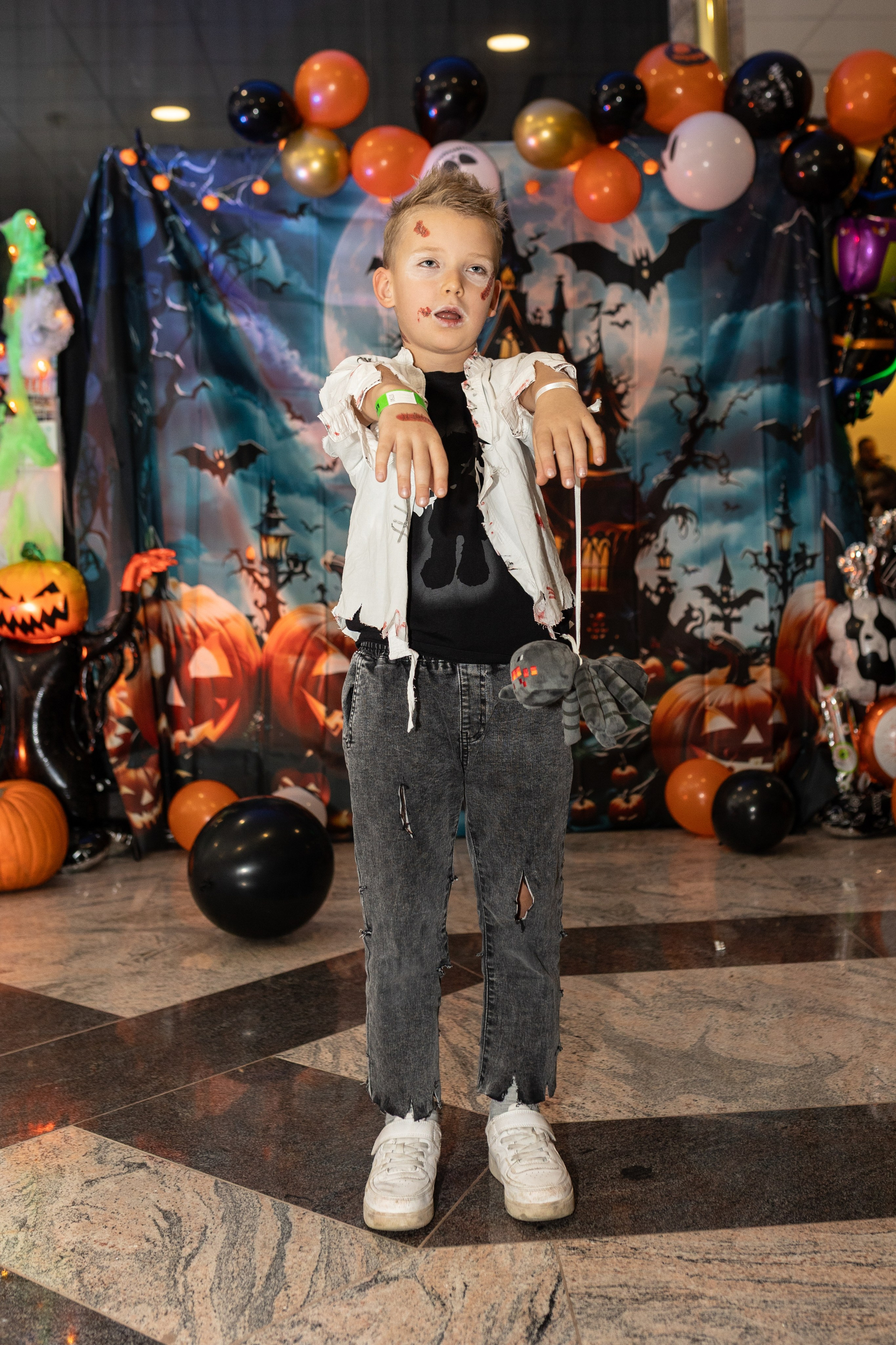 Leo dance studio Helloween 2025. Семейный и детский фотограф в Варшаве Мила Бобровская