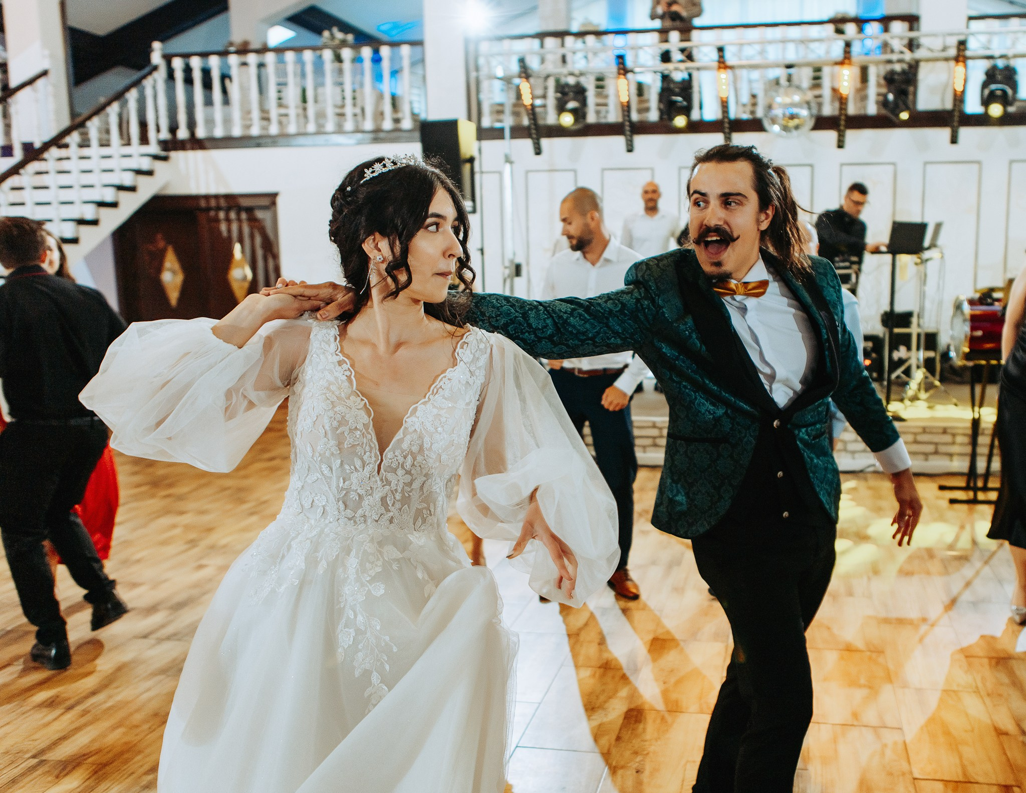 Radu si Diana. Wedding photographer and videographer