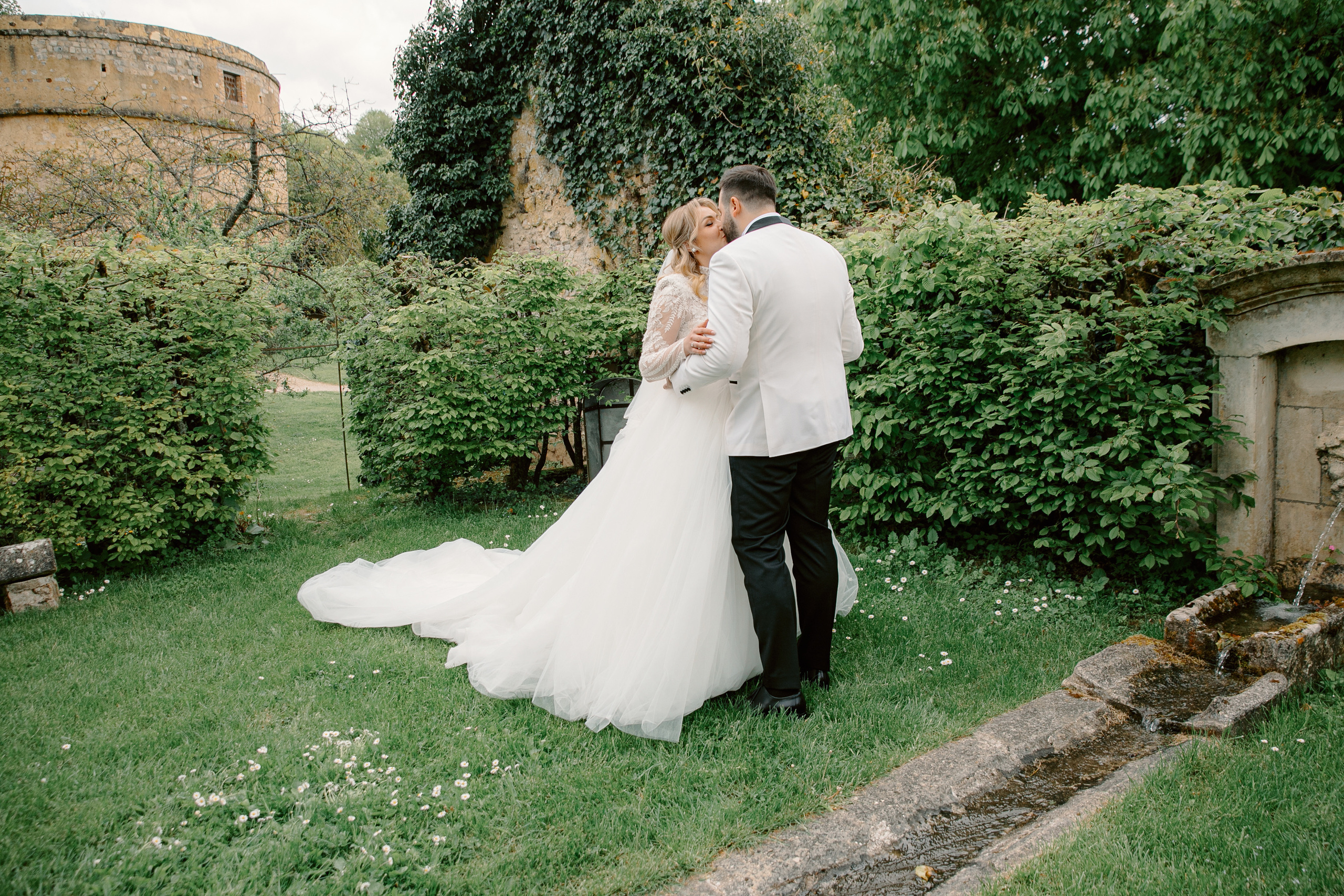 Chateau de Vallery France Cristian&Calina Wedding 2023. Iurkovski PHOTOGRAPHY in Europe. Luxury destination weddings and events