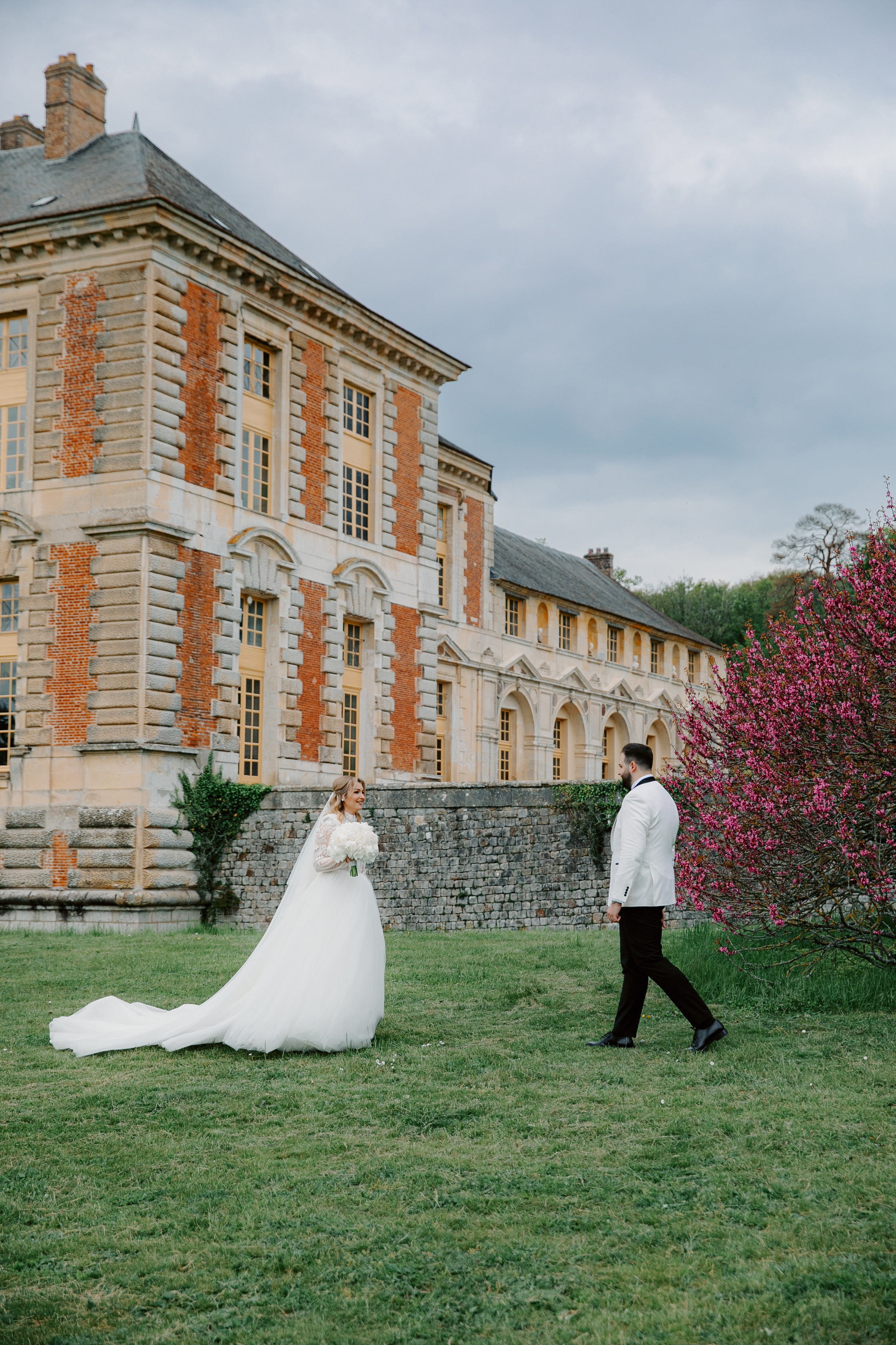 Chateau de Vallery France Cristian&Calina Wedding 2023. Iurkovski PHOTOGRAPHY in Europe. Luxury destination weddings and events