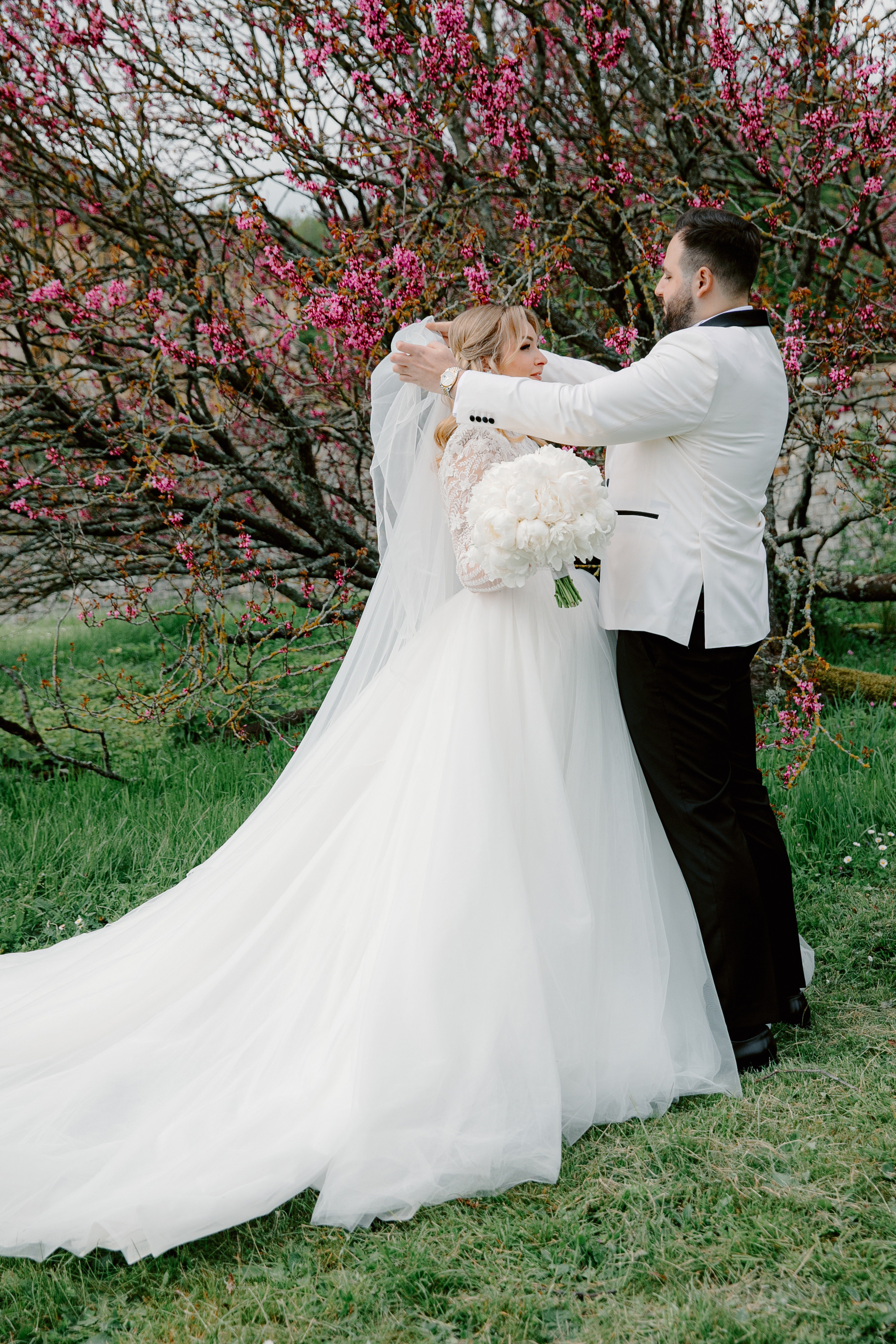 Chateau de Vallery France Cristian&Calina Wedding 2023. Iurkovski PHOTOGRAPHY in Europe. Luxury destination weddings and events