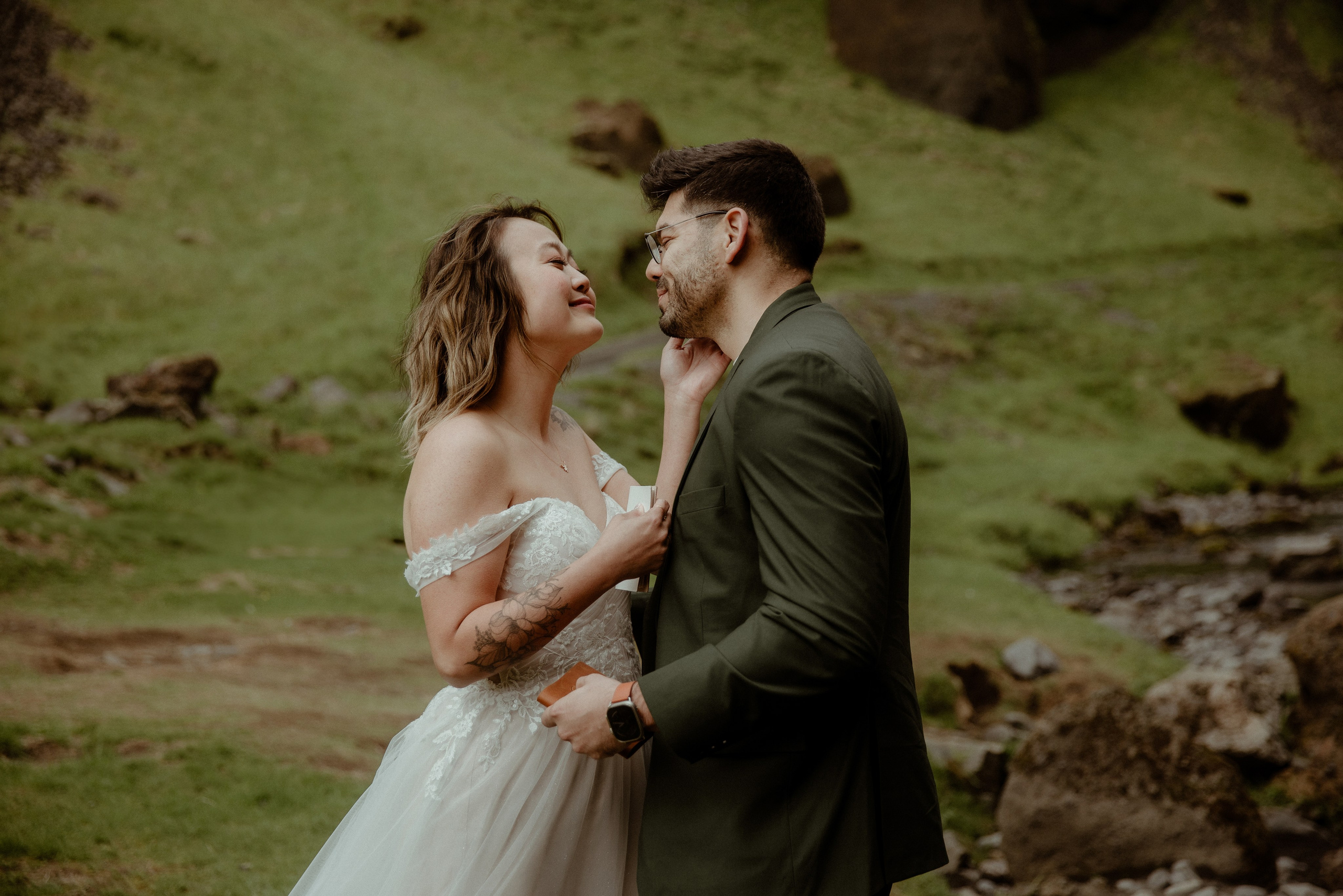 Elopement at Kvernufoss Waterfall. Iceland elopement photo and video | Nikolaichik Photo