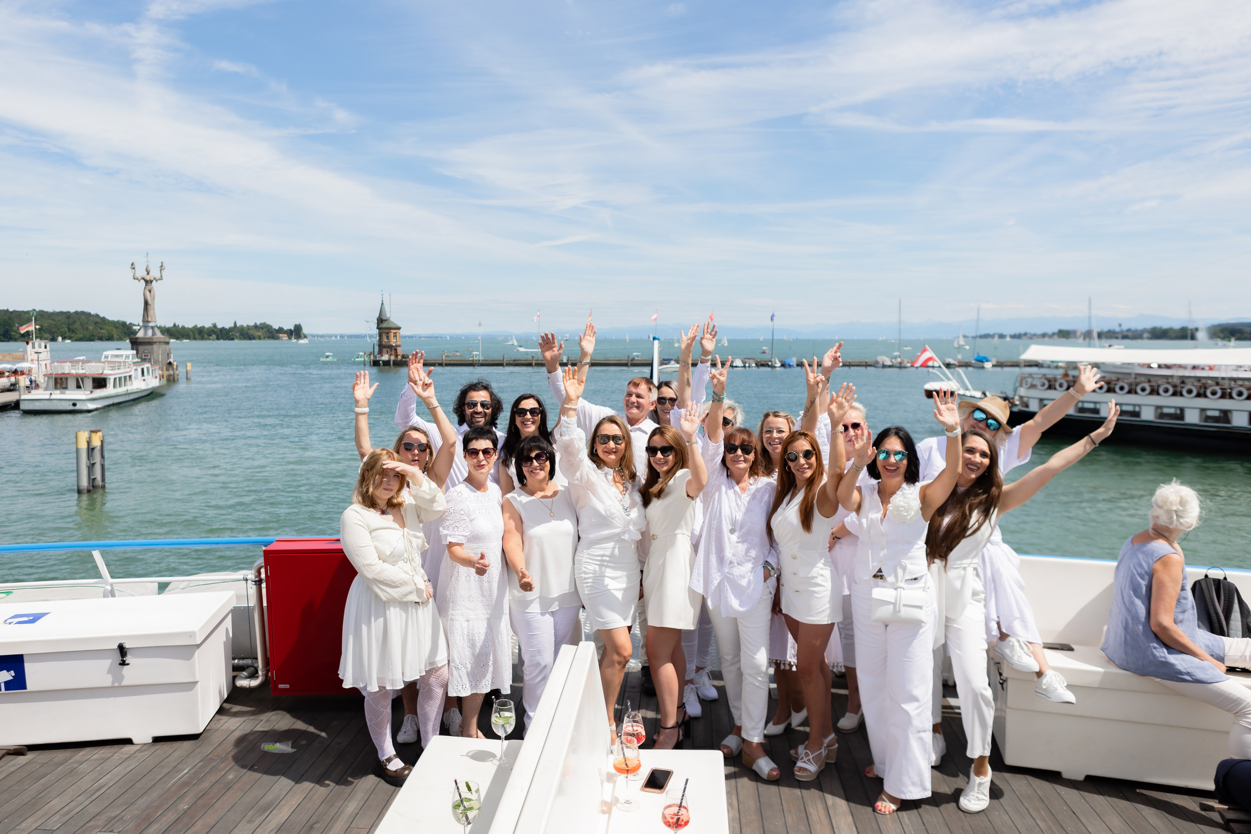 Ausflug mit Vertretern eines Kosmetikunternehmens. Adelya Tomin