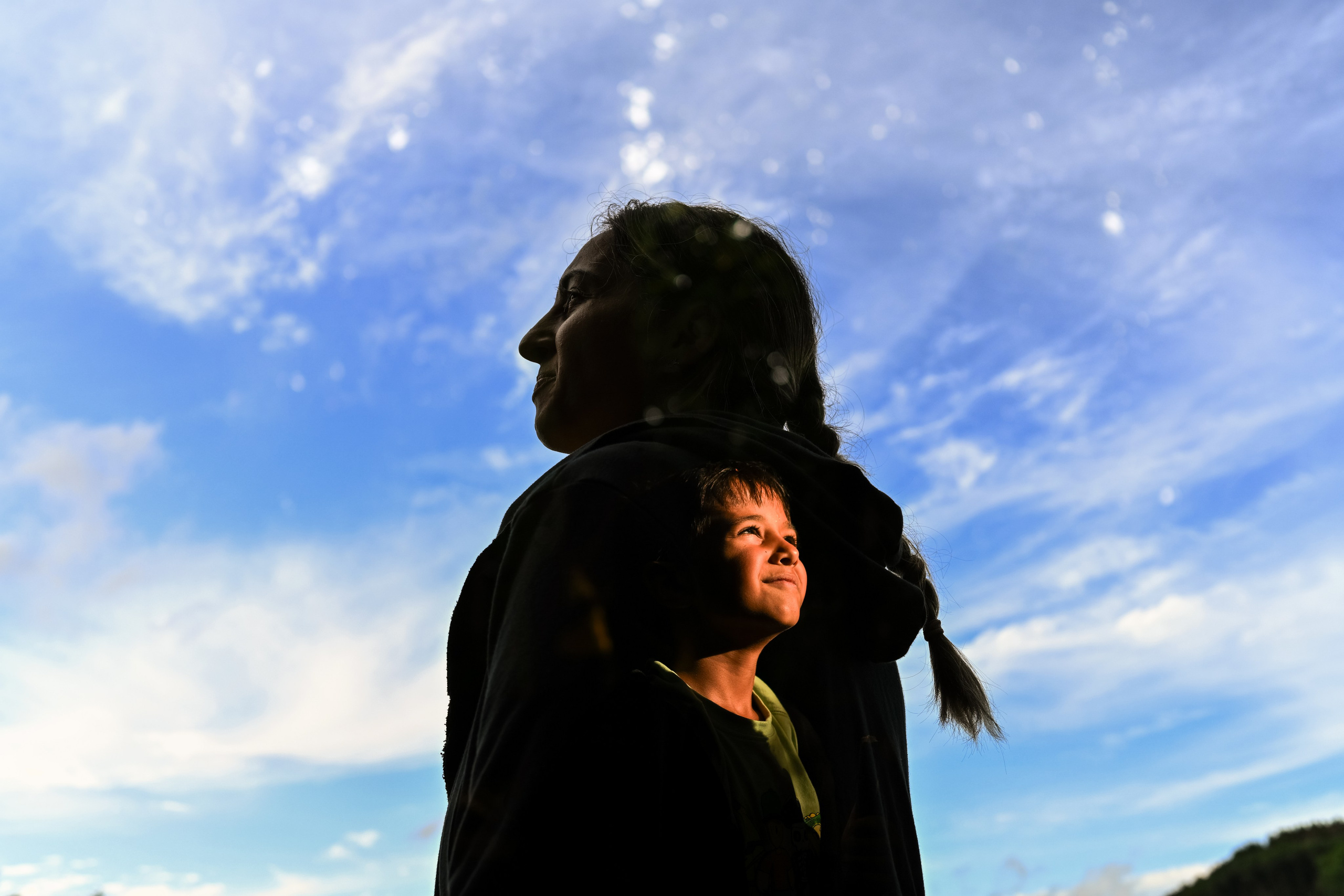 portret artistic mama si fiu - fotograf nunta Liège