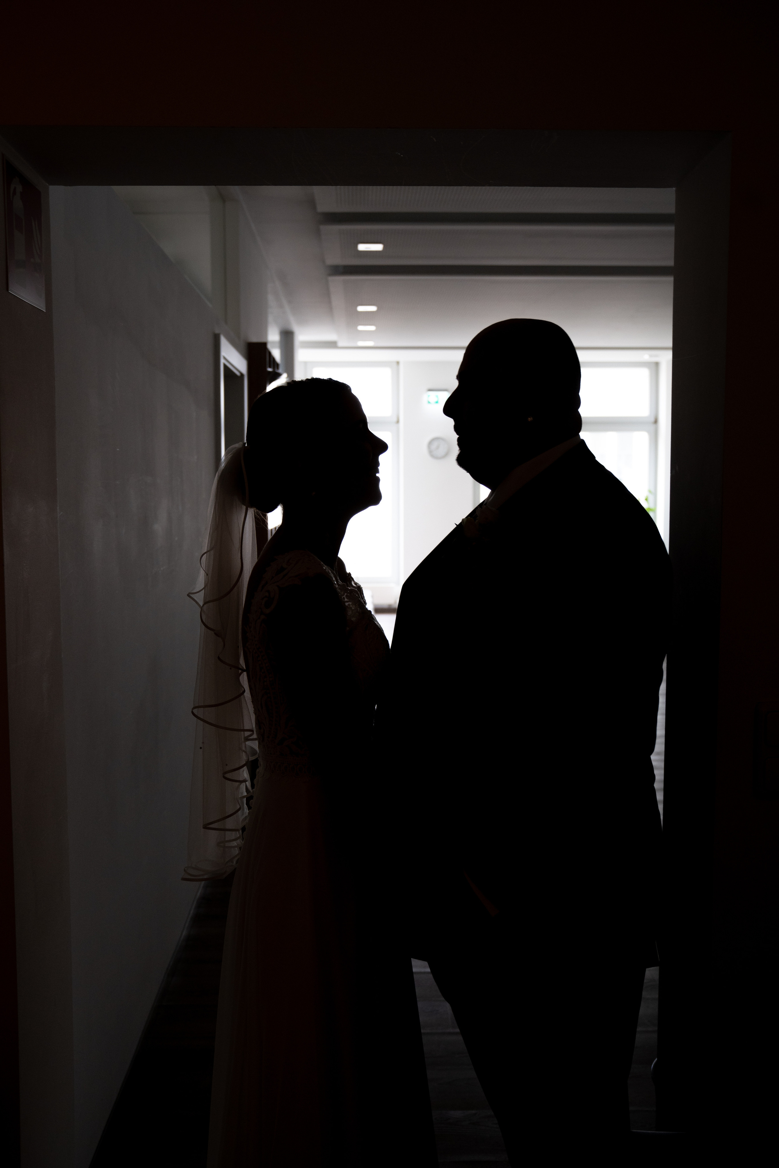 Tina und Dominik. Hallo, ich bin Nadya - Fotografin aus Linz, Oberösterreich