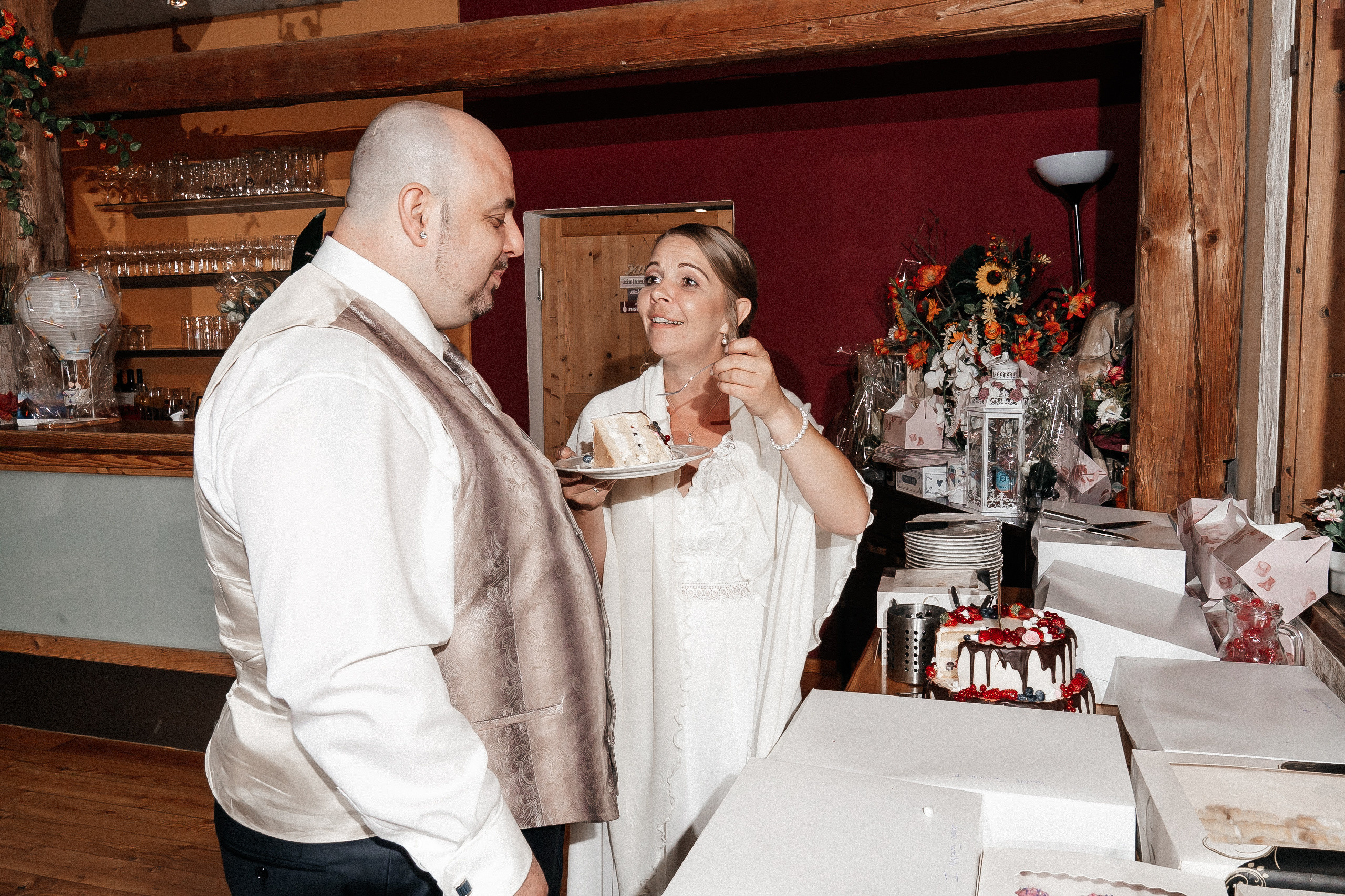 Tina und Dominik. Hallo, ich bin Nadya - Fotografin aus Linz, Oberösterreich