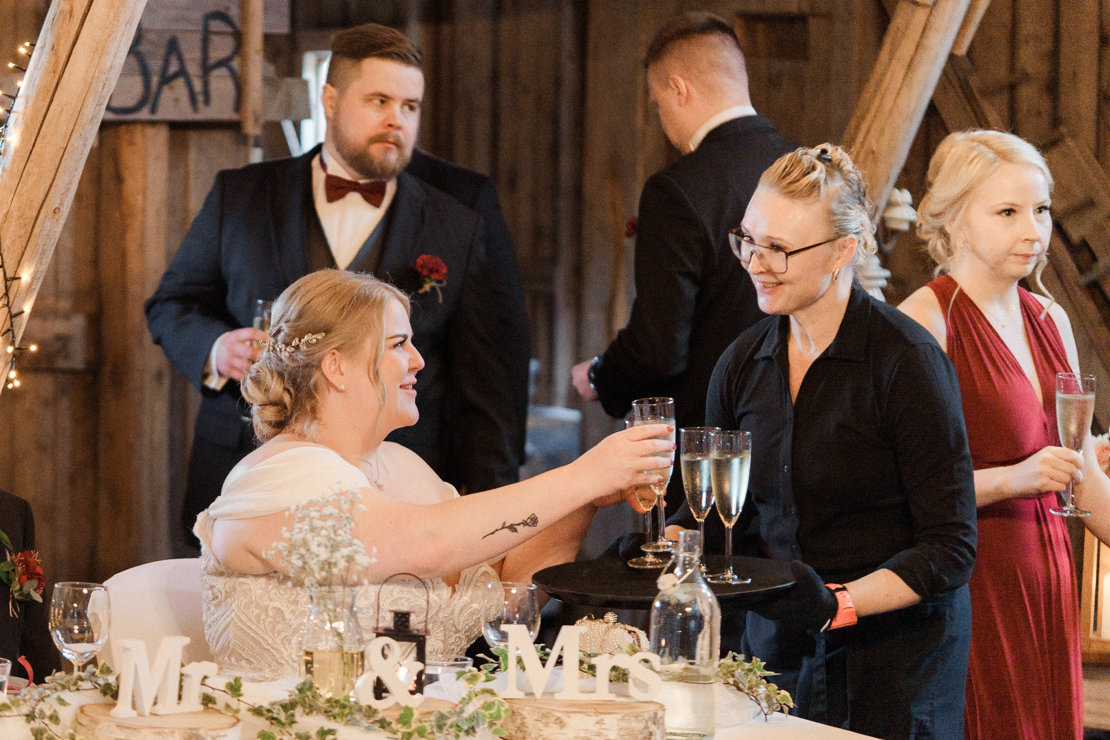 Sarah&Teemu, Hääkuvaus Kytäjän juhlatila, Hyvinkää