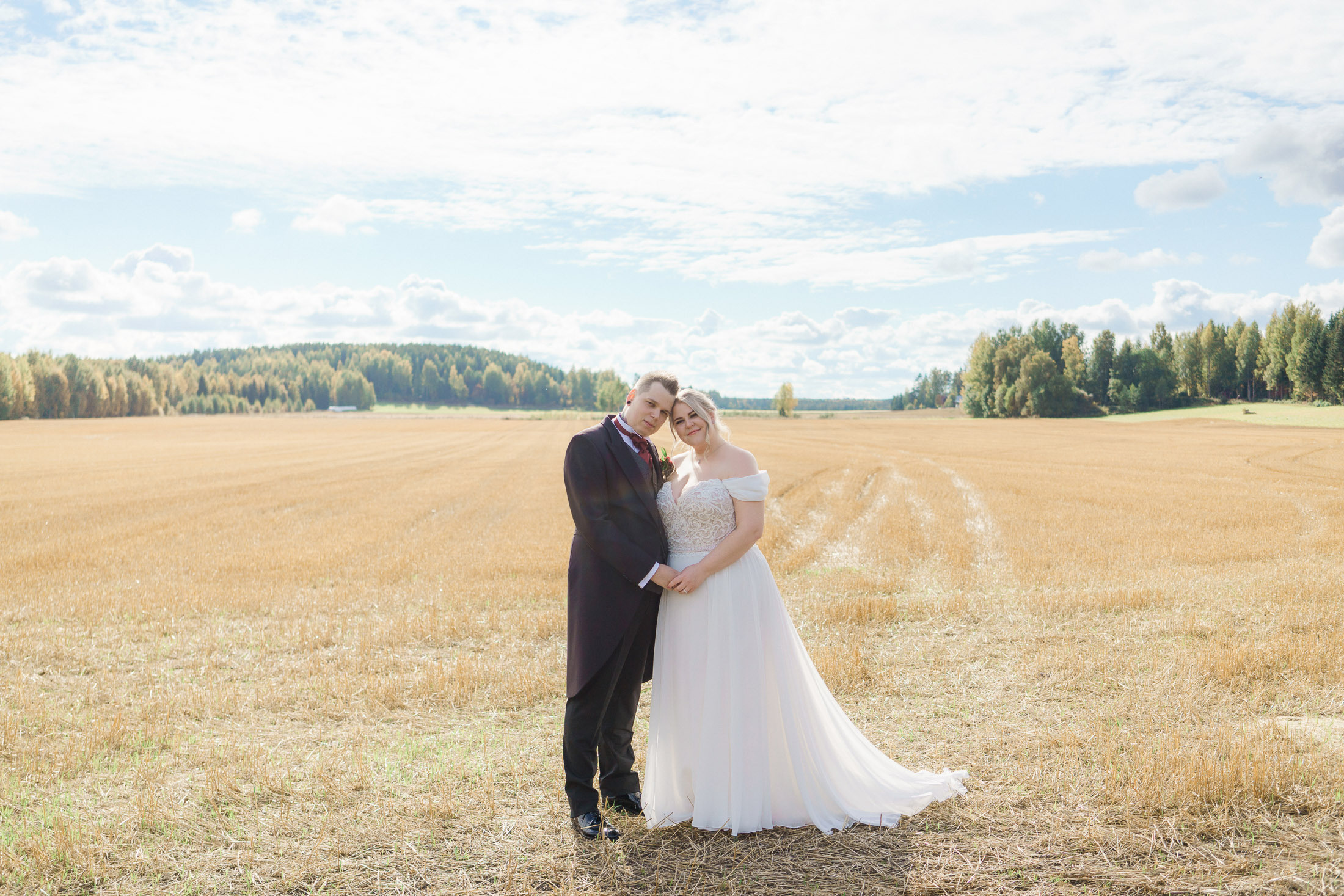 Sarah&Teemu, Hääkuvaus Kytäjän juhlatila, Hyvinkää