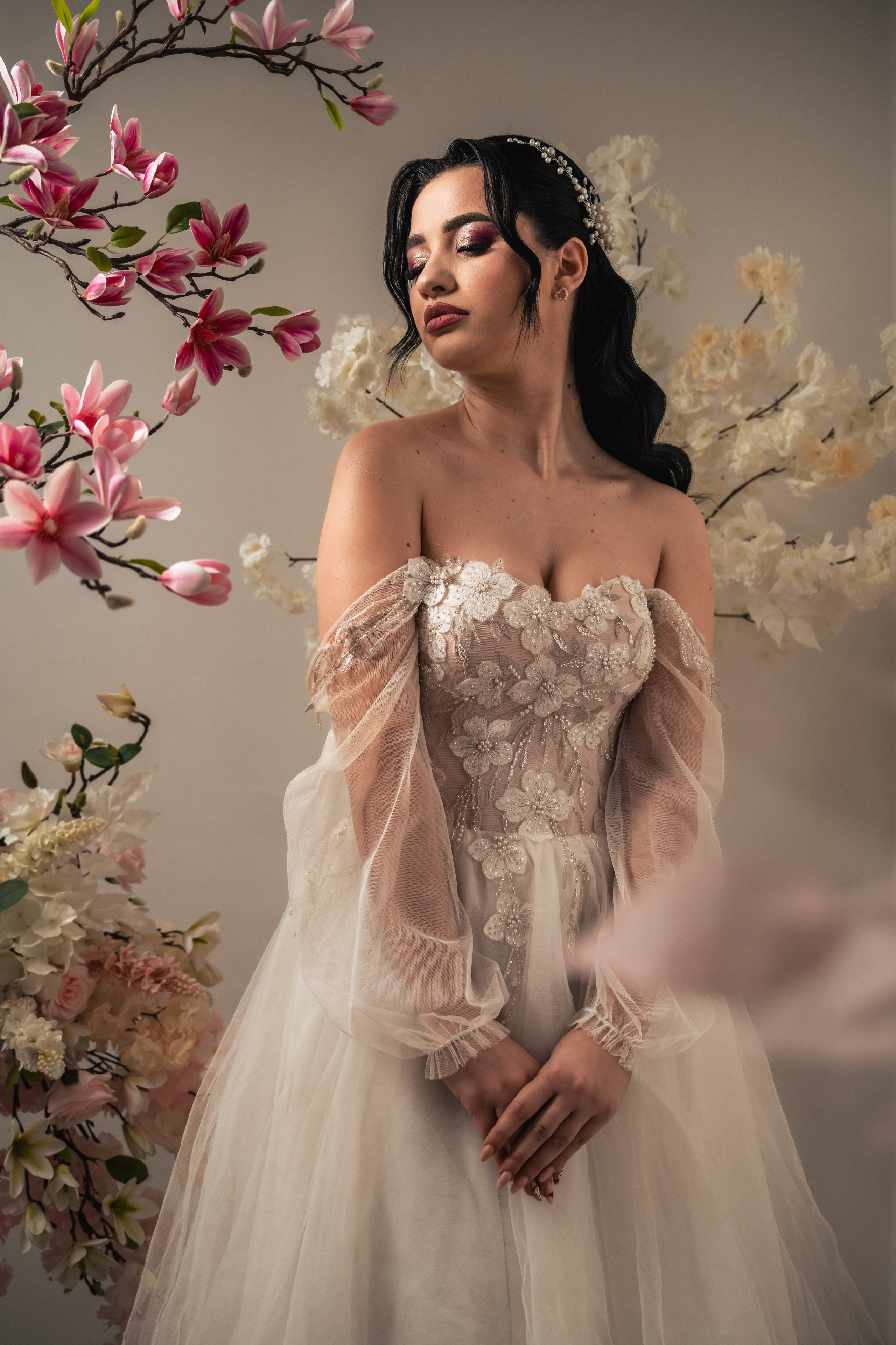 detaliu rochie de mireasă stil fine art – fotograf Slobozia