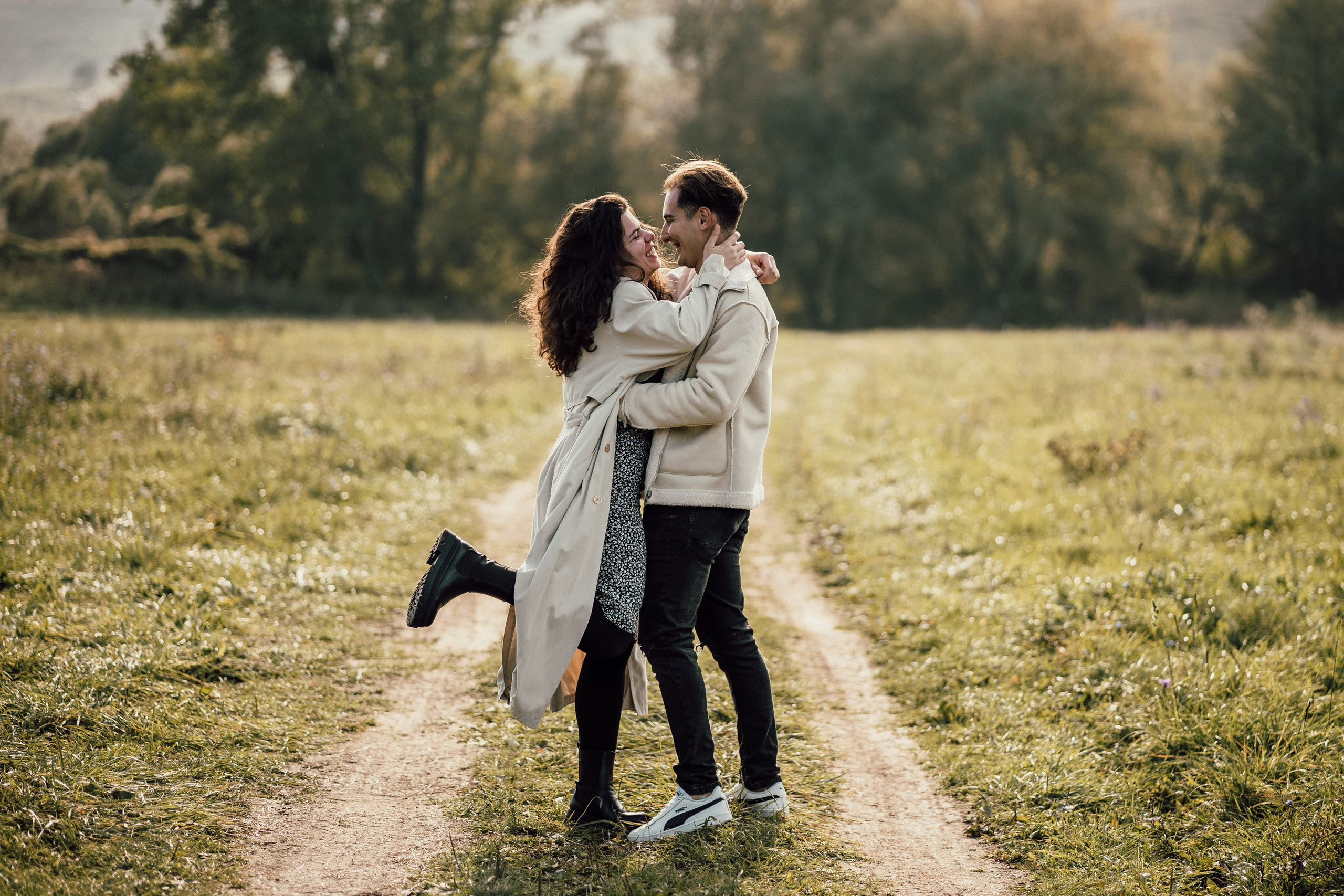Sedinta foto realizata la Drumul Sfântul Ioan din Cluj-Napoca. Horatiu Fat: Fotograf si Videograf Profesionist Nunta Cluj-Napoca