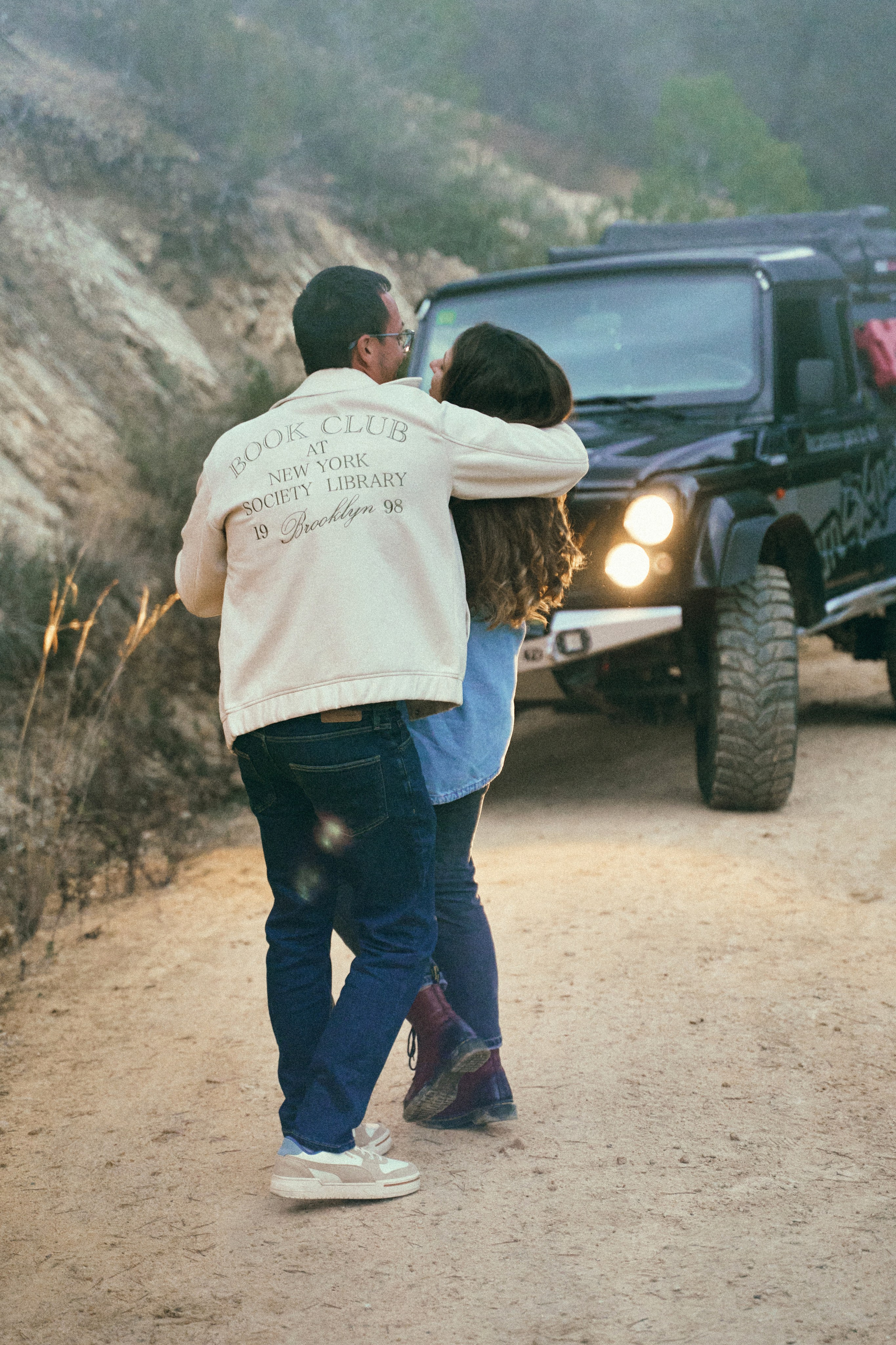 Луис и Лена. Машина. Фотограф в Барселоне Жанна Захарченко