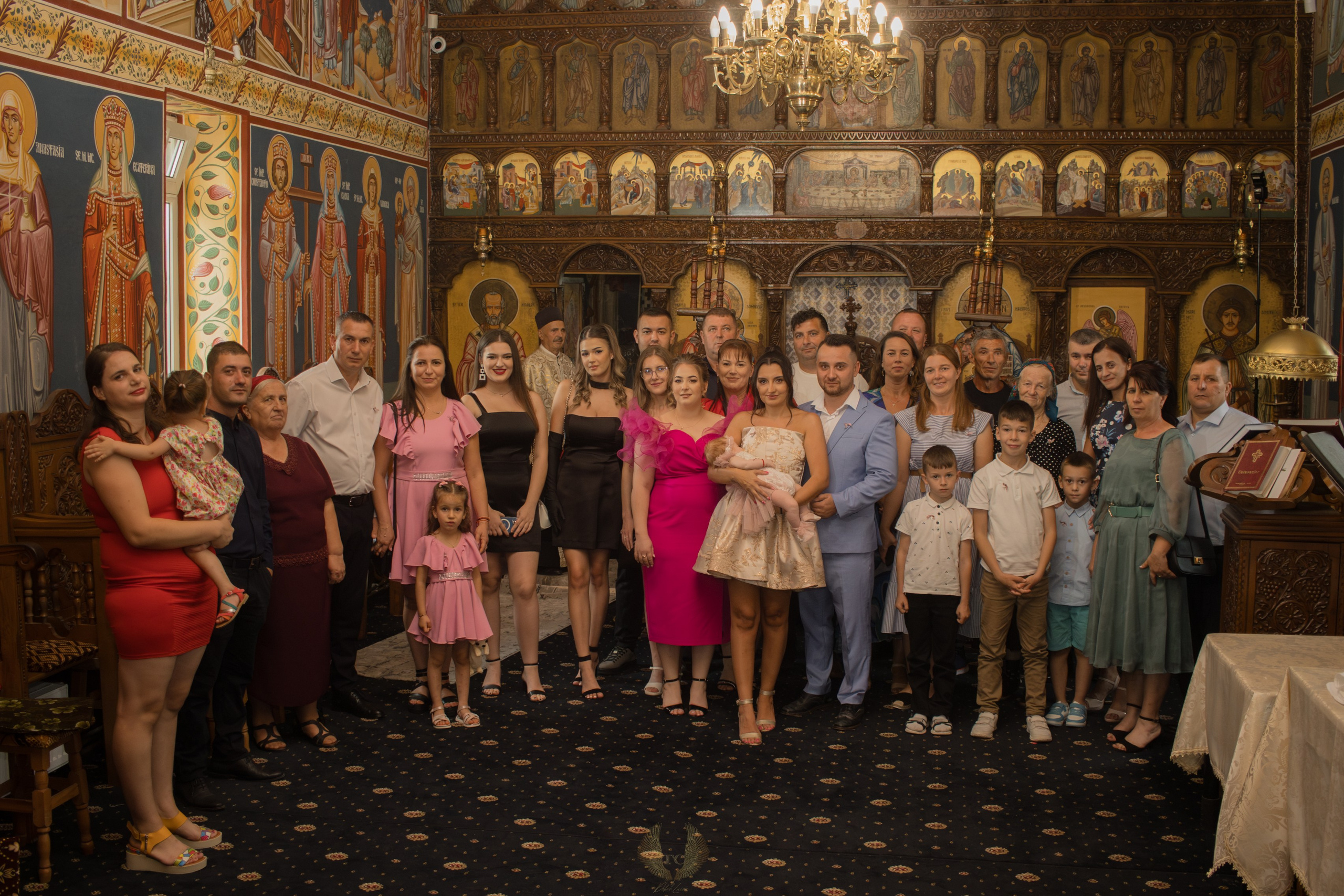 Eva Ioana. Fotograf si videograf — evenimente si studio