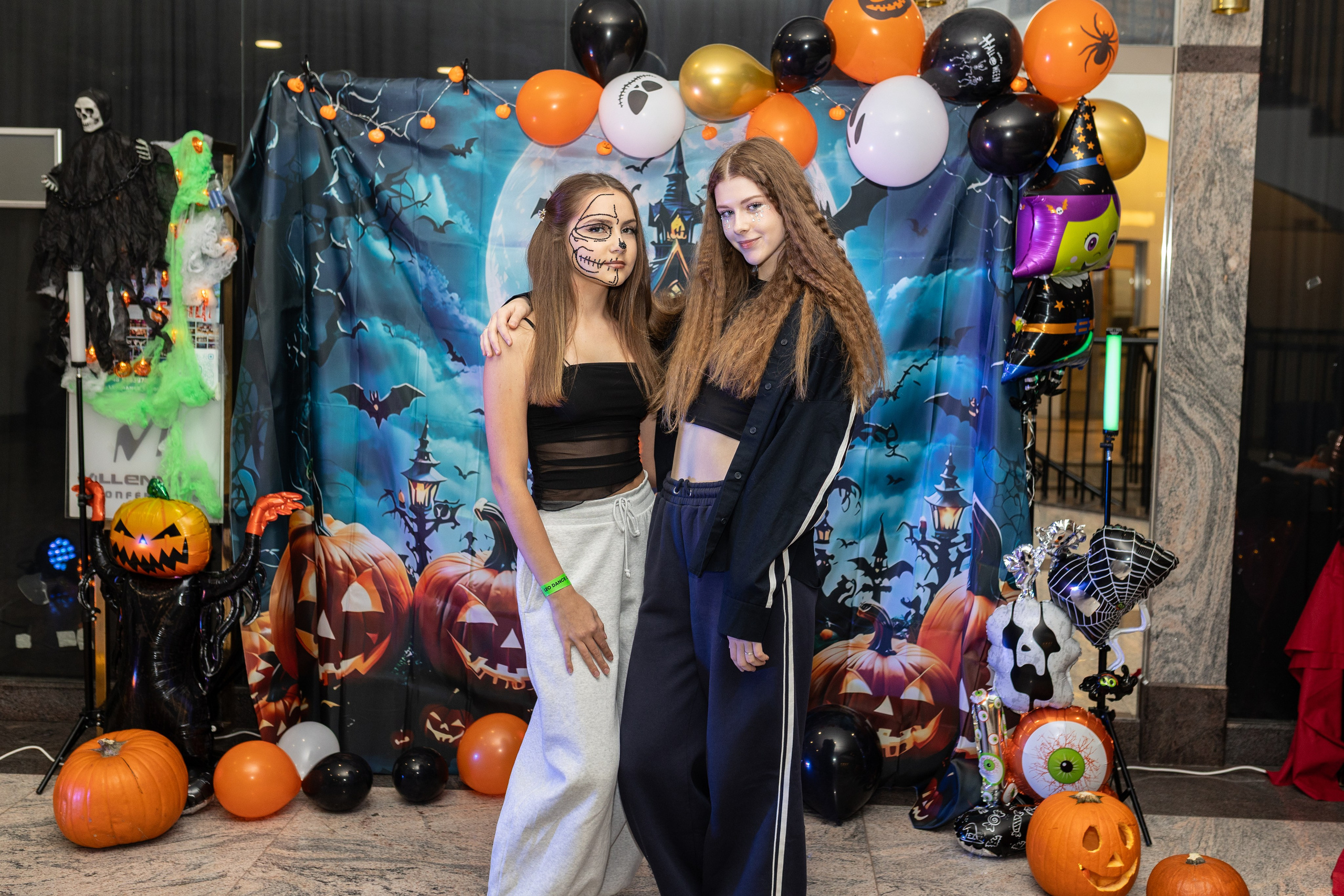 Leo dance studio Helloween 2025. Семейный и детский фотограф в Варшаве Мила Бобровская