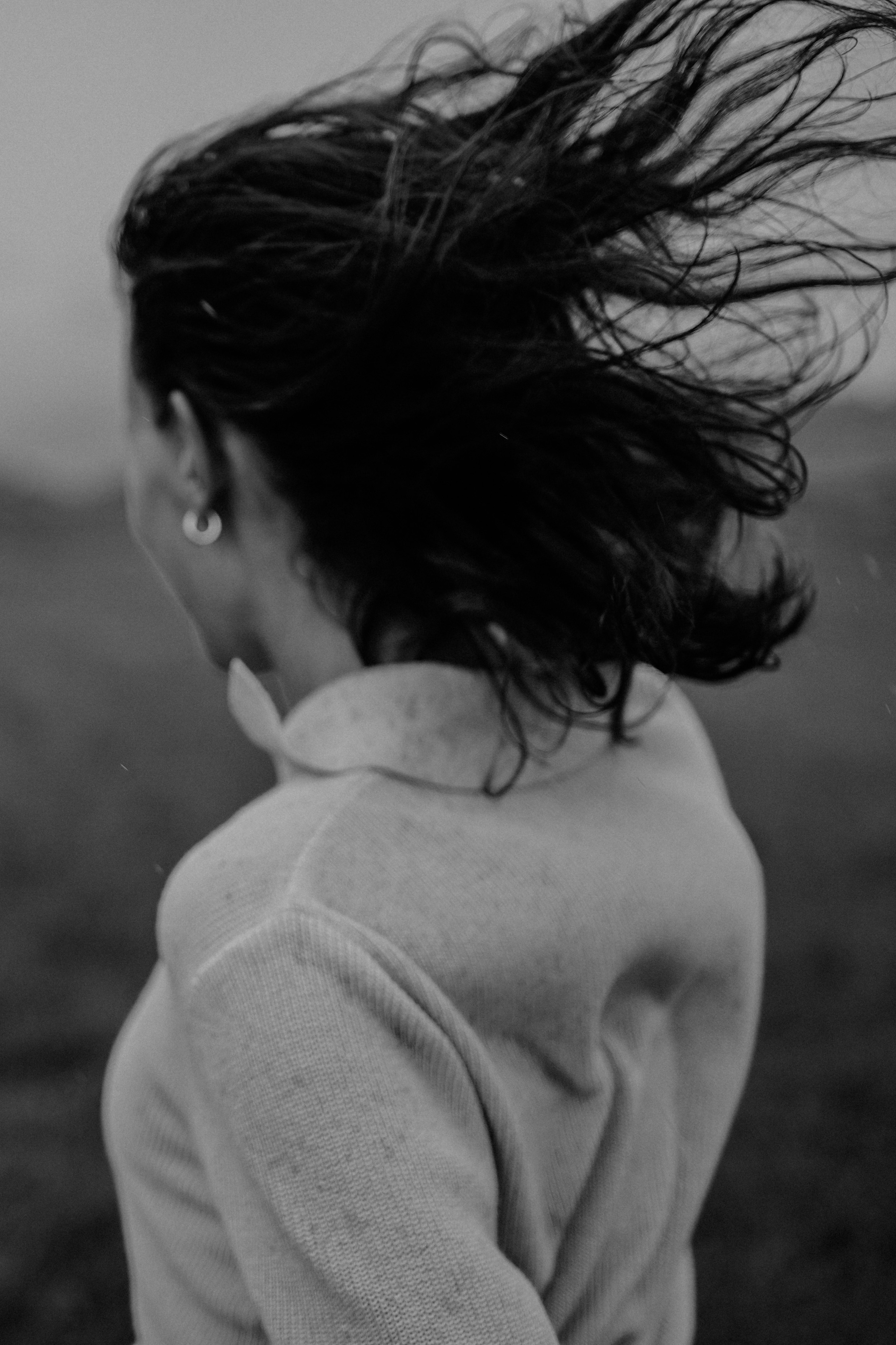 “Storm”. Editorial for https://preri.com/. Julia Pelikánová | Portrait and content photographer in Prague