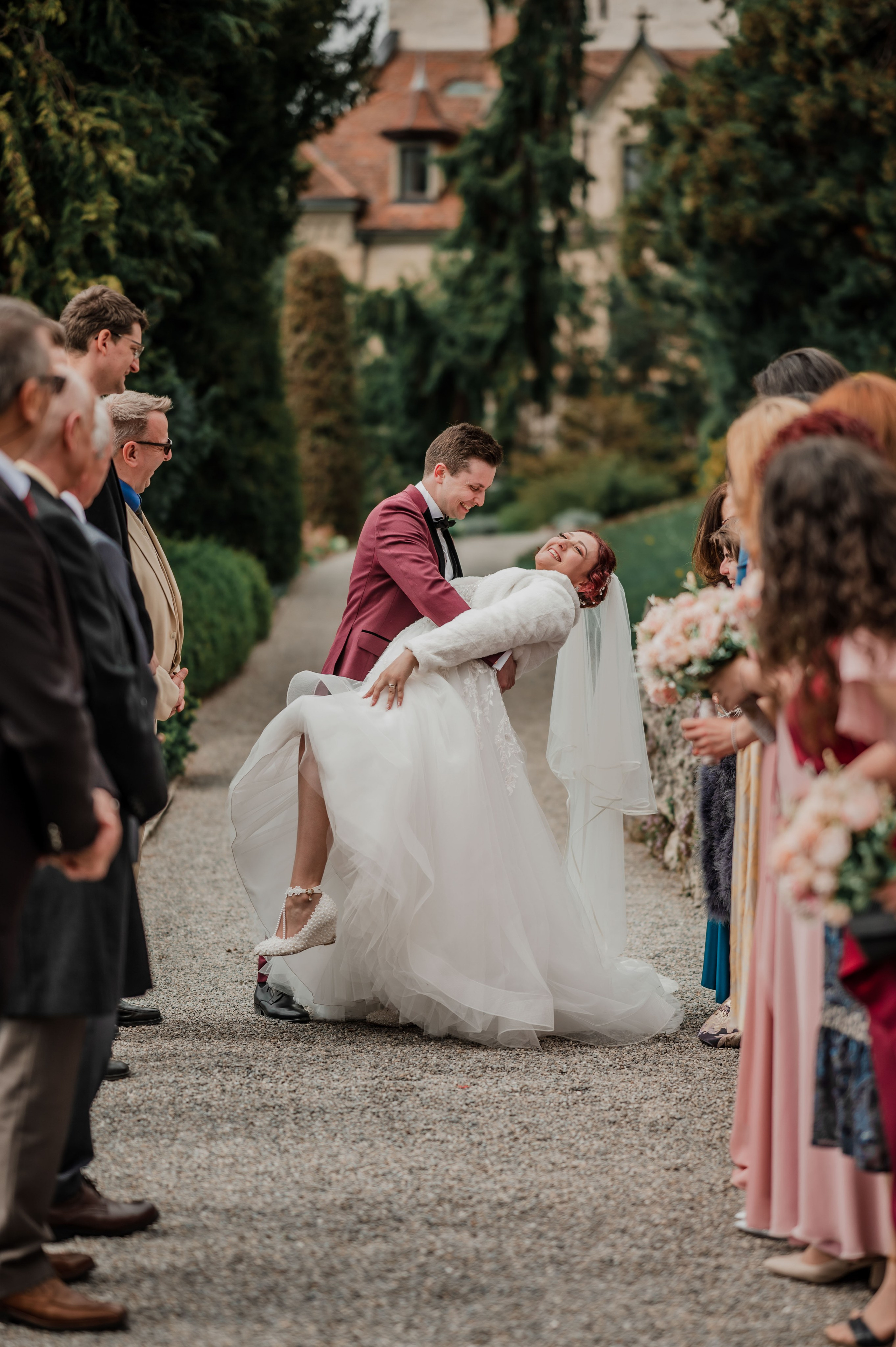 Hochzeit in Bern – Ella & Adrian. Authentische, emotionale, zeitlose Hochzeitsfotografie aus Albstadt