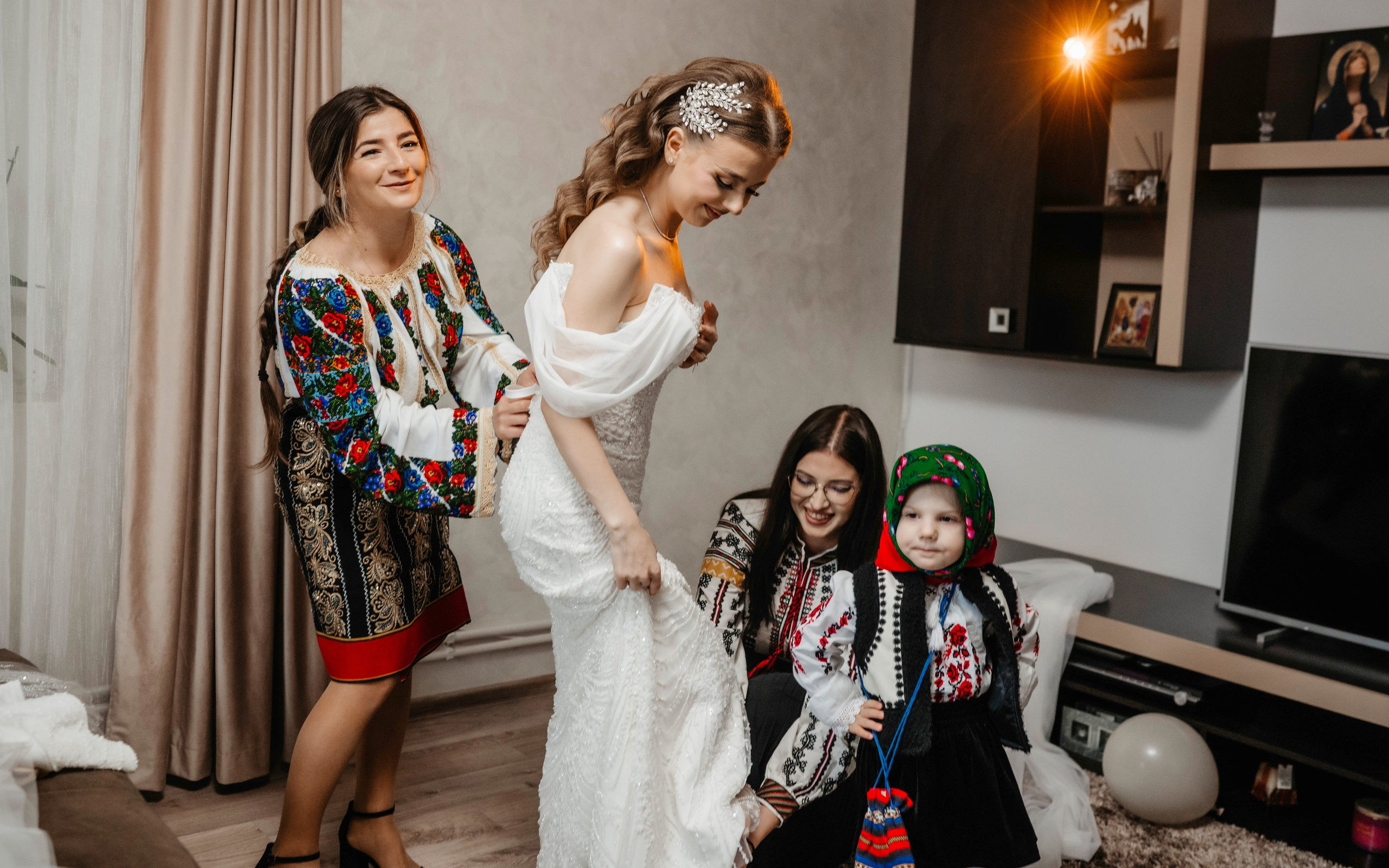 🤎 M a d a l i n a & A l e x - Wedding Day Preview. Wedding & Family Photographer