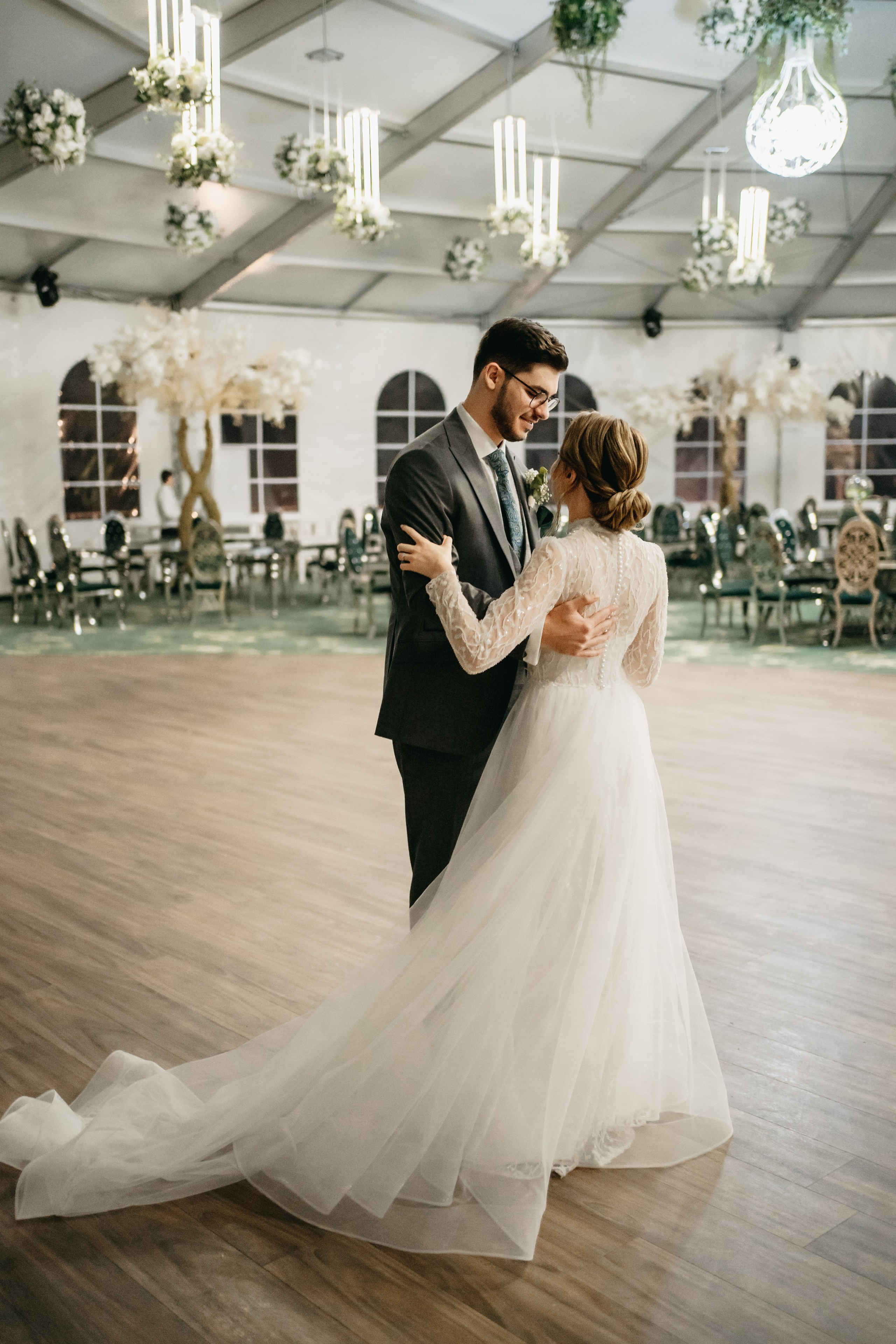 R & E. Fotograf Nunta Iasi - Hearts & Pictures