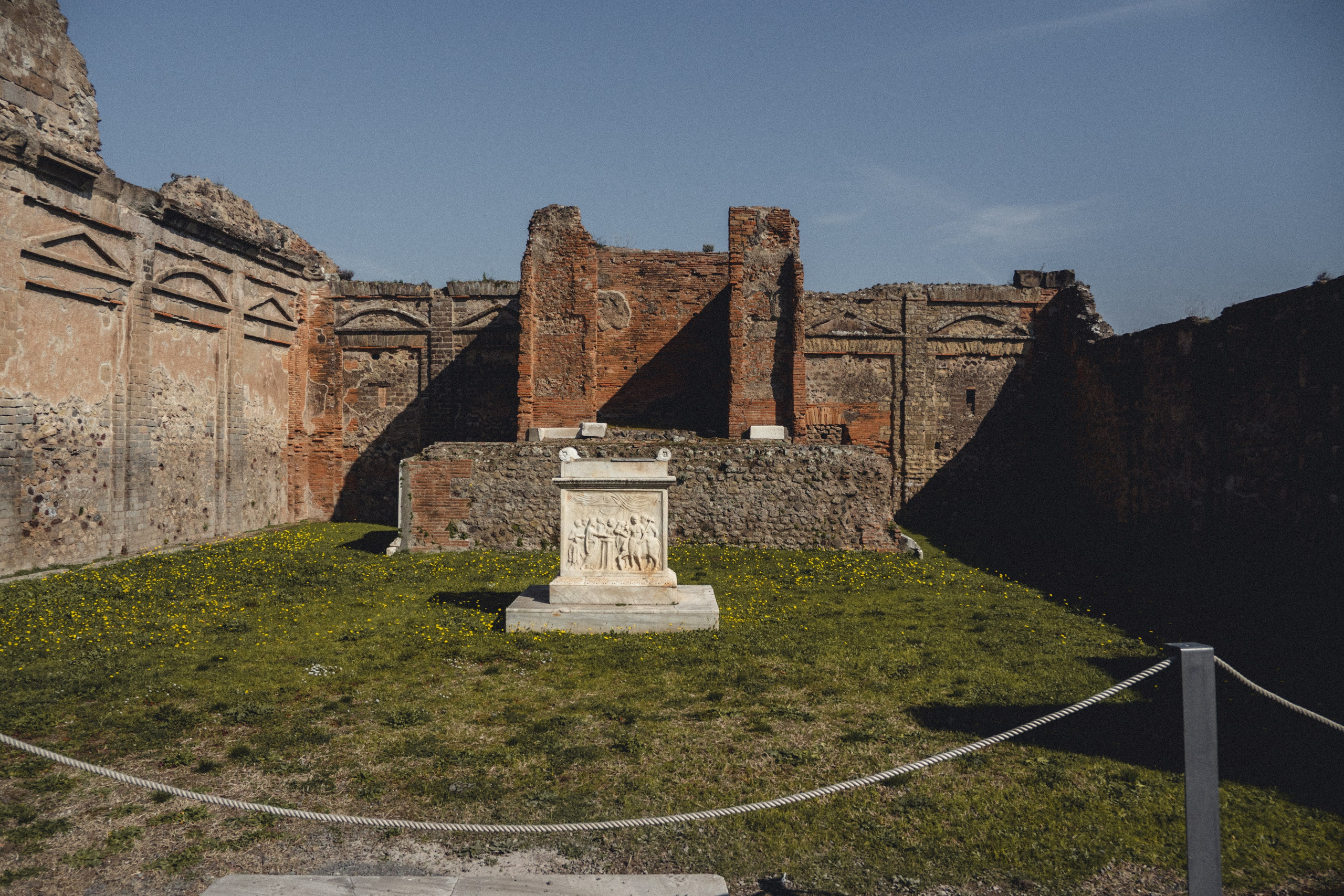 Pompeii. Photographe sur Cote d’Azur. Portraits de familles, couples, enfants, événements