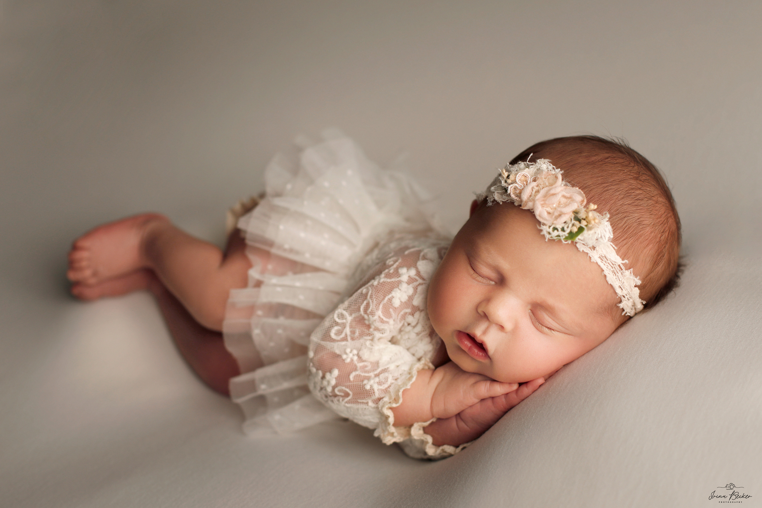 Babyfotograf Ulm; Babyfotograf Neu-Ulm; Babyfotograf Münsingen; Babyfotograf Metzingen; Babyfotograf Göppingen; Babyfotograf Tübingen; Babyfotograf Memmingen; Babyfotograf Reutlingen; Babyfotograf Stuttgart; Babyfotograf Günzburg; Babyfotograf Biberach an der Riss; Babyfotograf Alb-Donau-Kreis; Babyfotograf Bad Saulgau; Babyfotograf Bad Waldsee; Babyfotograf Ehingen; neugeborenenfotografie Ulm; neugeborenenfotografie Neu-Ulm; neugeborenenfotografie Stuttgart; neugeborenenfotografie Metzingen; neugeborenenfotografie Münsingen; neugeborenenfotografie Bad Saulgau; neugeborenenfotografie Bad Waldsee; neugeborenenfotografie Ehingen; neugeborenenfotografie Langenau; neugeborenenfotografie Ravensburg; neugeborenenfotografie Sigmaringen; Fograf Ulm; Fotograf Ehingen; Fotograf Bad Waldsee; Newborn Shooting Ulm; Babyshooting Ulm; Babyshooting Memmingen; Babyshooting Günzburg; Babyfotograf Laupheim; Babyfotograf Riedlingen; Babyfotograf Biberach an der Riß; pregnancy; Baby; Babyfotograf Biberach an der Riß; Babyfotograf Erbach; Babyfotograf Blaubeuren; Baby Photograph Ulm, cake-smash fotograf ulm, cake-smash stuttgart, cake-smash metzingen, erste geburtstag ulm, ein jahr alt 