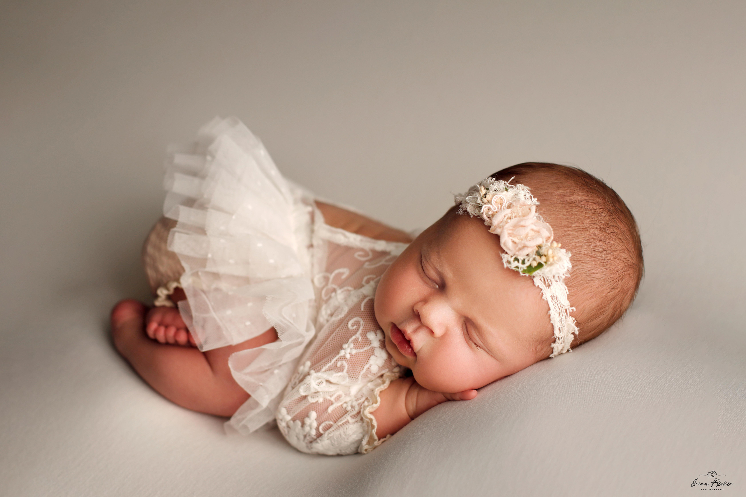 Babyfotograf Ulm; Babyfotograf Neu-Ulm; Babyfotograf Münsingen; Babyfotograf Metzingen; Babyfotograf Göppingen; Babyfotograf Tübingen; Babyfotograf Memmingen; Babyfotograf Reutlingen; Babyfotograf Stuttgart; Babyfotograf Günzburg; Babyfotograf Biberach an der Riss; Babyfotograf Alb-Donau-Kreis; Babyfotograf Bad Saulgau; Babyfotograf Bad Waldsee; Babyfotograf Ehingen; neugeborenenfotografie Ulm; neugeborenenfotografie Neu-Ulm; neugeborenenfotografie Stuttgart; neugeborenenfotografie Metzingen; neugeborenenfotografie Münsingen; neugeborenenfotografie Bad Saulgau; neugeborenenfotografie Bad Waldsee; neugeborenenfotografie Ehingen; neugeborenenfotografie Langenau; neugeborenenfotografie Ravensburg; neugeborenenfotografie Sigmaringen; Fograf Ulm; Fotograf Ehingen; Fotograf Bad Waldsee; Newborn Shooting Ulm; Babyshooting Ulm; Babyshooting Memmingen; Babyshooting Günzburg; Babyfotograf Laupheim; Babyfotograf Riedlingen; Babyfotograf Biberach an der Riß; pregnancy; Baby; Babyfotograf Biberach an der Riß; Babyfotograf Erbach; Babyfotograf Blaubeuren; Baby Photograph Ulm, cake-smash fotograf ulm, cake-smash stuttgart, cake-smash metzingen, erste geburtstag ulm, ein jahr alt 