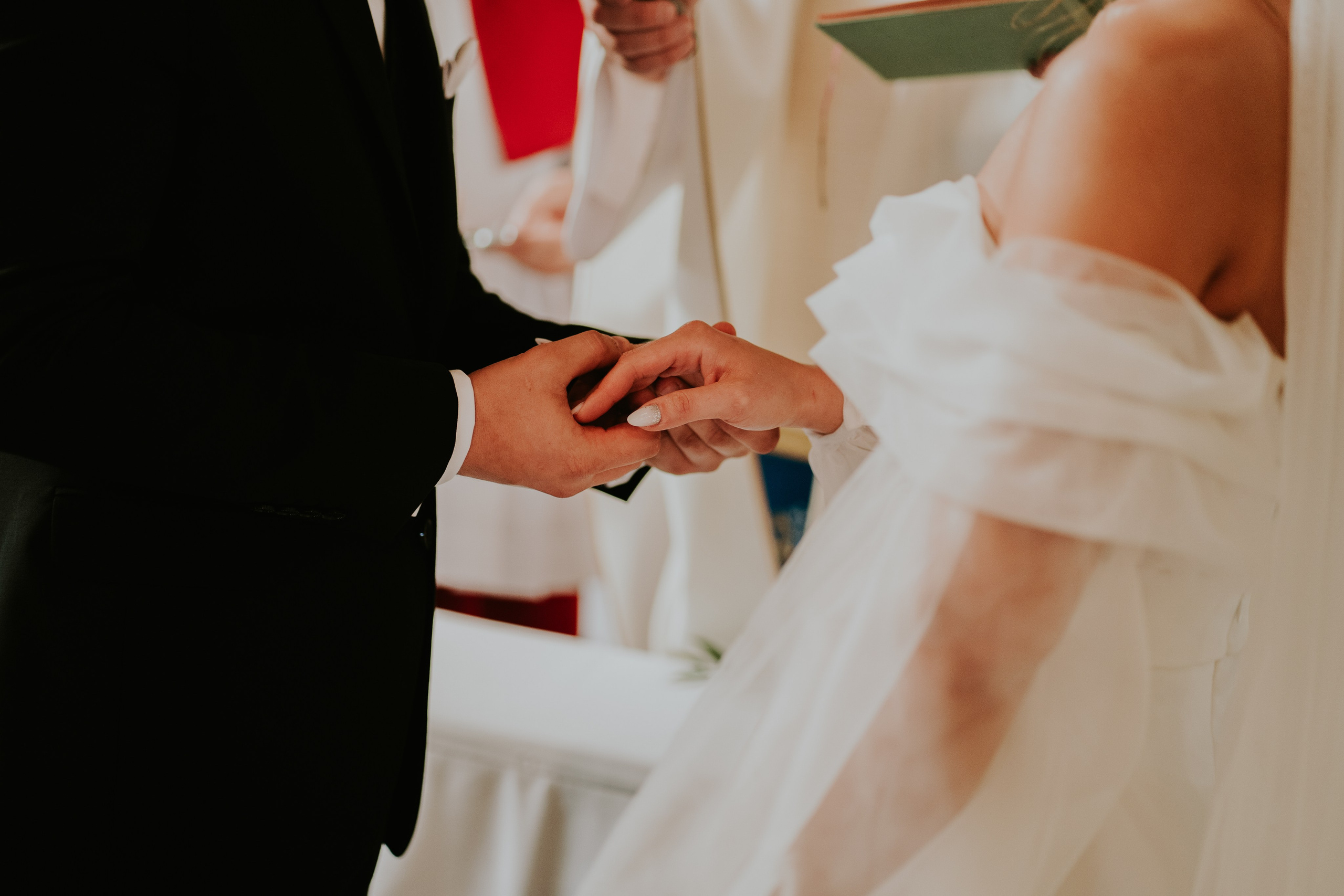 Sala Koralowa w Jaworzu: Opowieść o ślubie Nikoli i Kacpra. Karkowskafoto - fotografia miłości