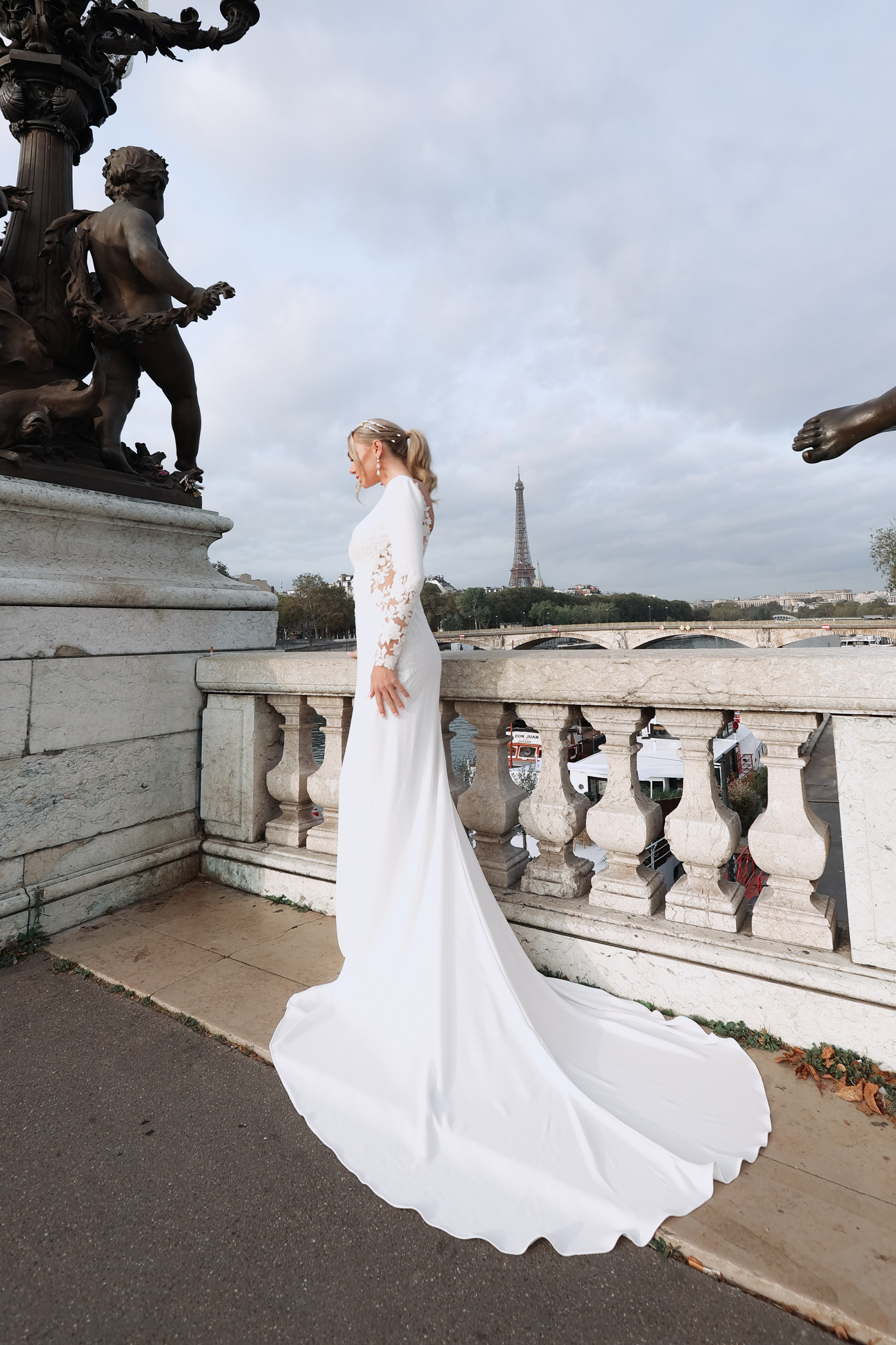Pre wedding photoshoot in Paris