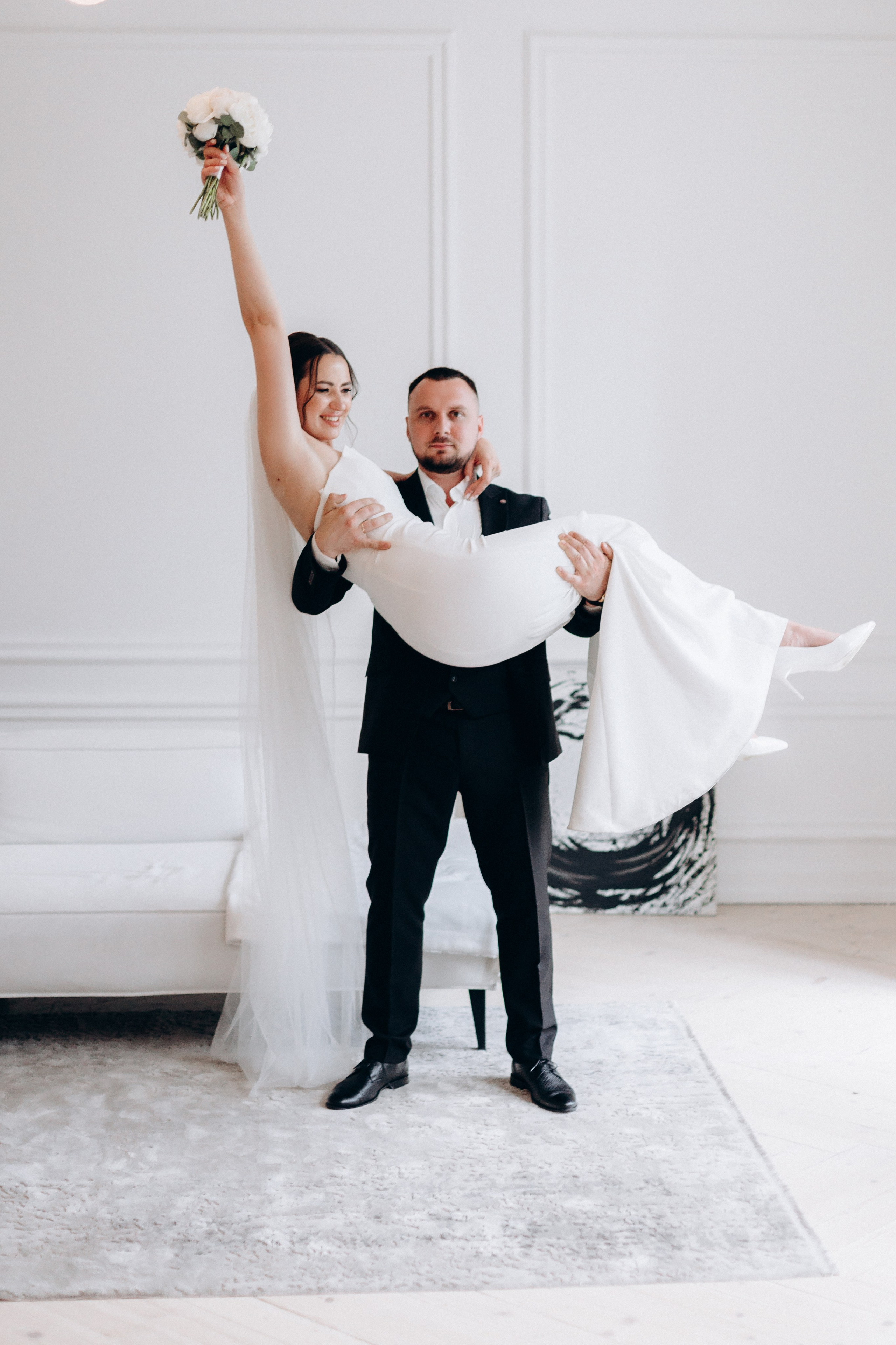 White Wedding. Wedding and Family Photograph