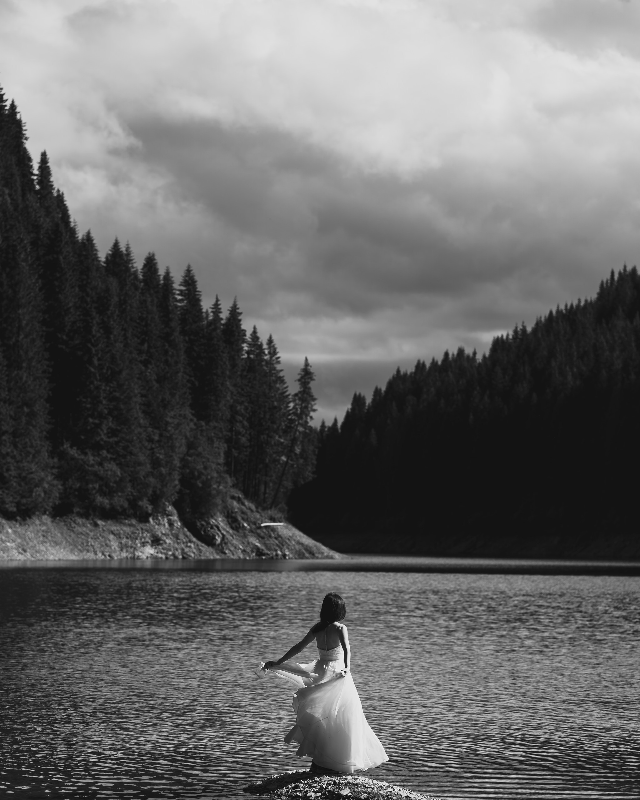 Trash the Dress la Lacul Bolboci  | Mihai Popa Fotograf. Fotograf Nuntă & Botez București - Mihai Popa | Dincolo de oameni, imortalizez emoții!