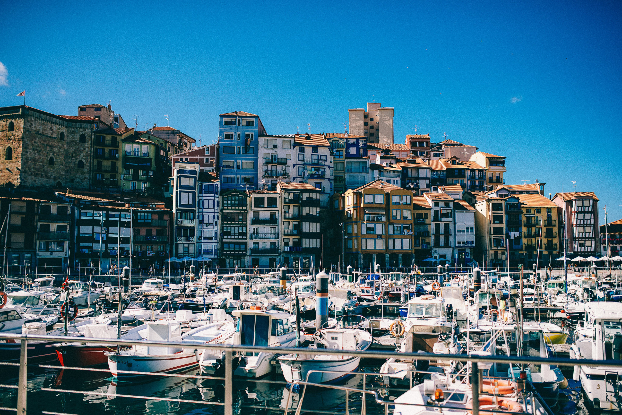 Una boda de ensueño en San Juan de Gaztelugatxe. Fotógrafo profesional Bilbao