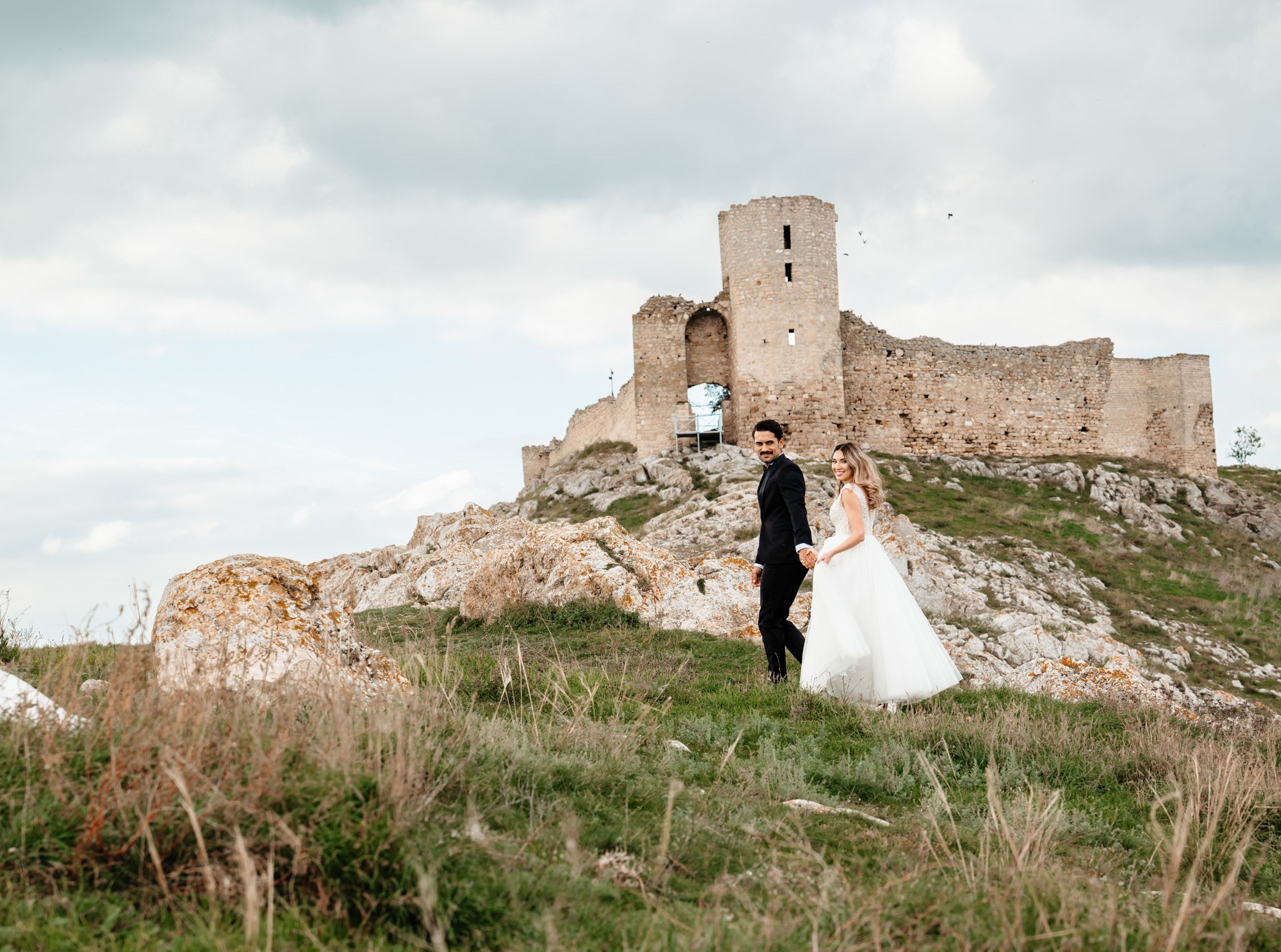 Alexandra & Robert. Www.besttalesstudio.com