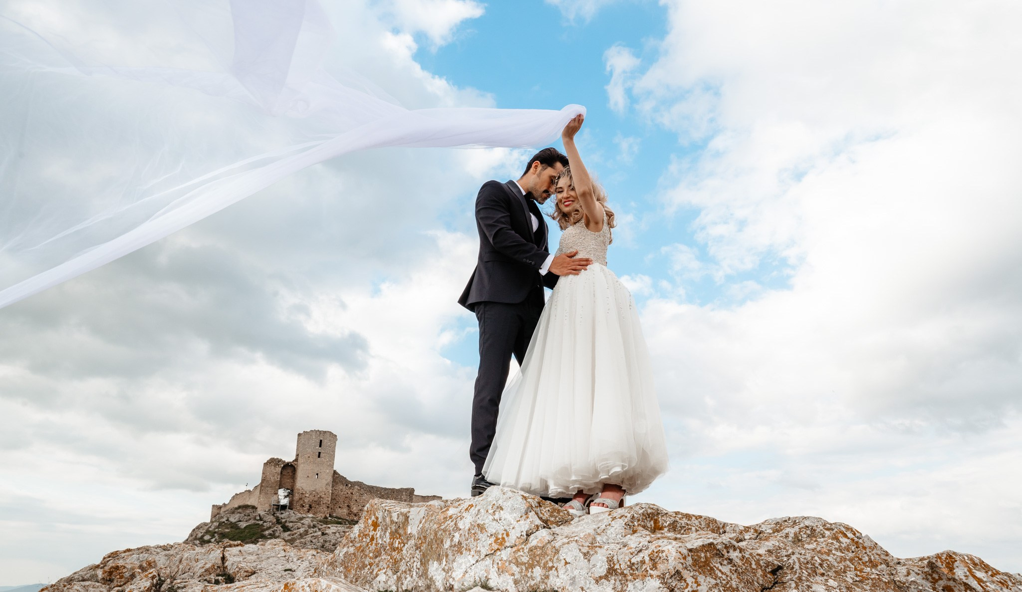 Alexandra & Robert. Www.besttalesstudio.com